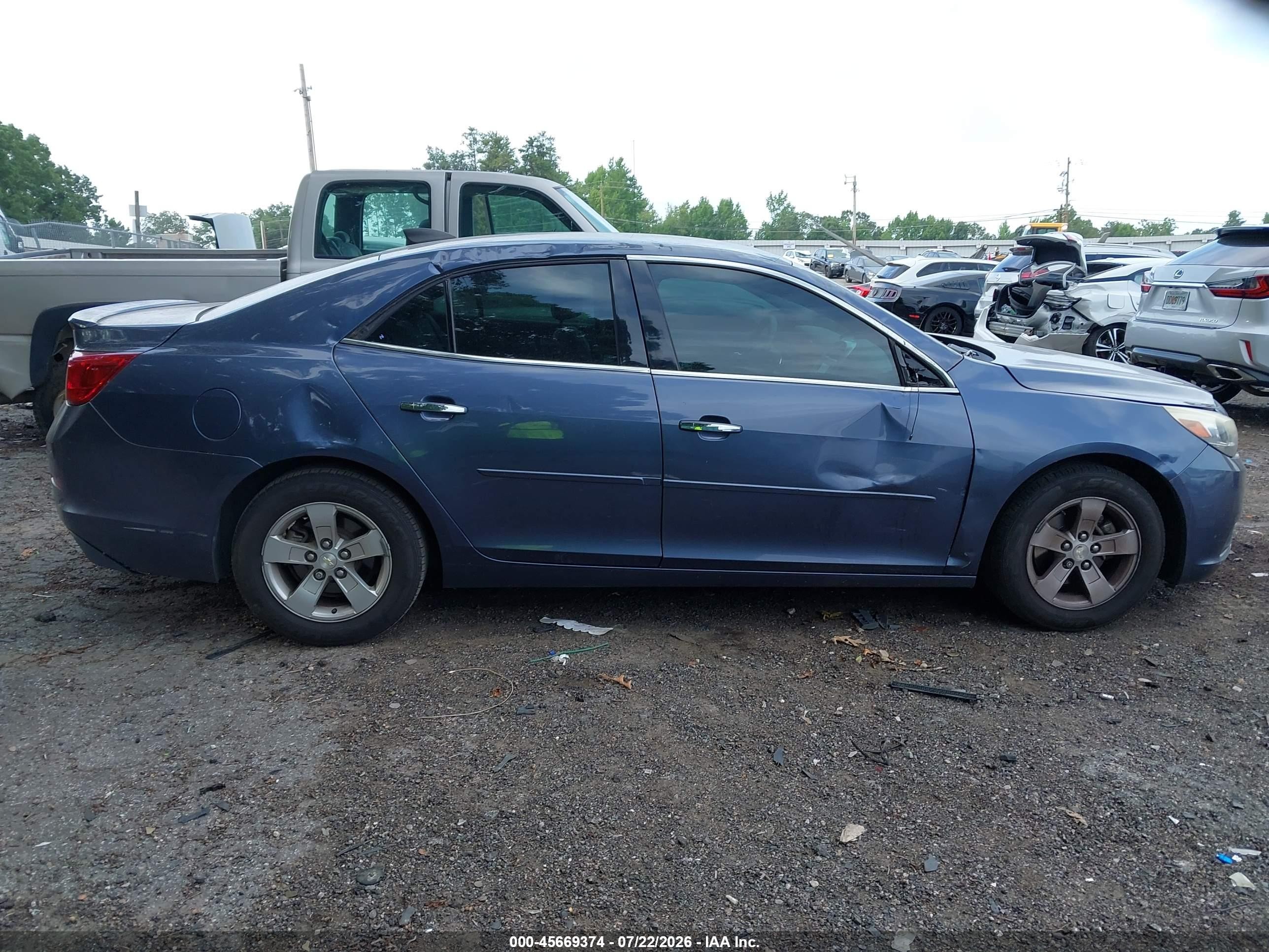 2015 Chevrolet Malibu Ls Blue vin: 1G11B5SL9FF207746