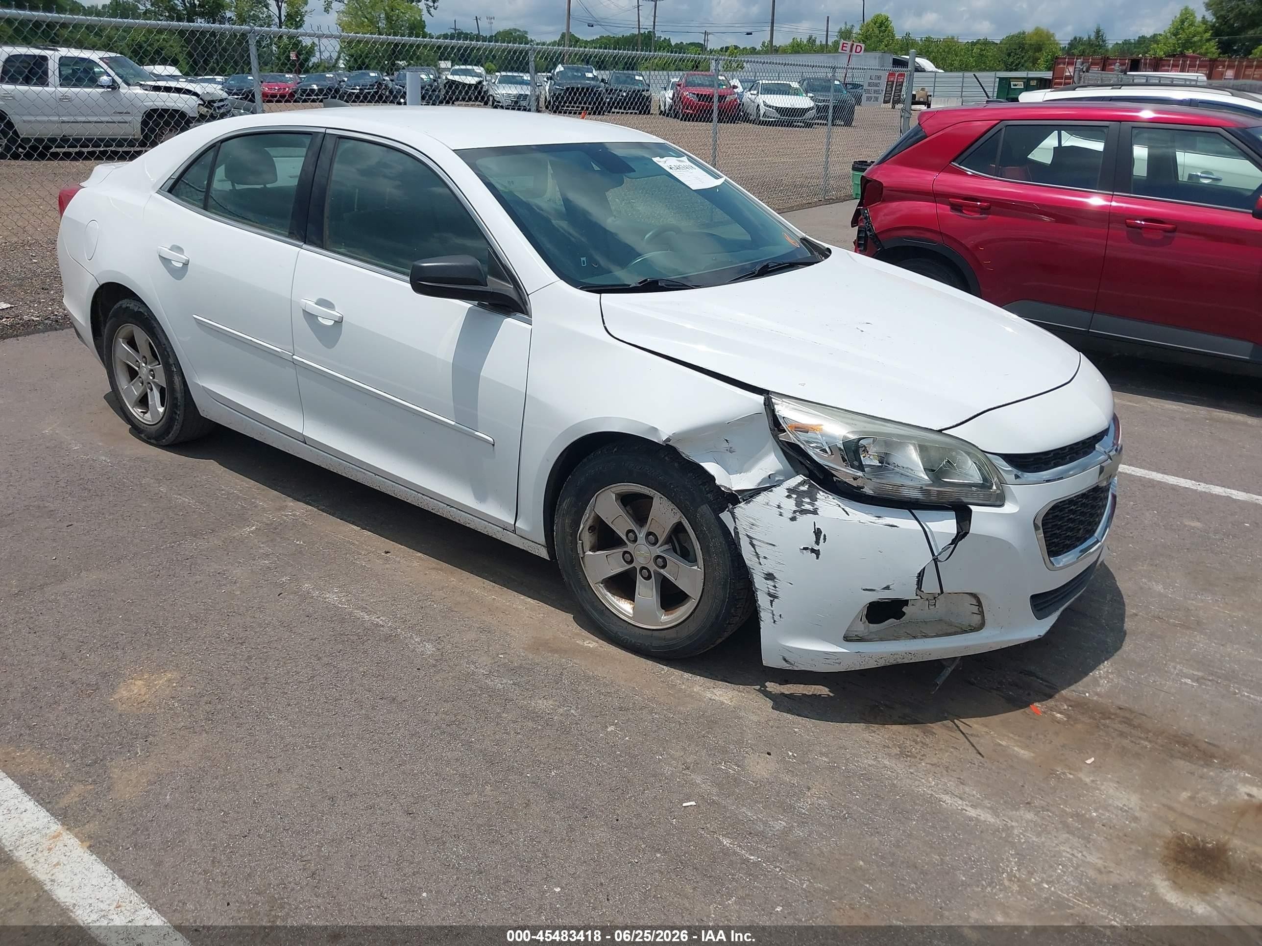 2015 Chevrolet Malibu Ls Белый vin: 1G11B5SL9FF210064