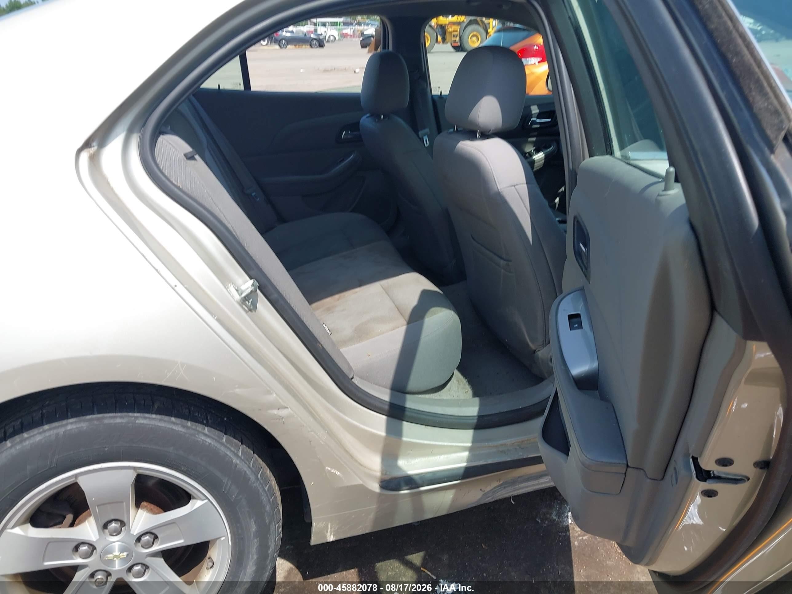 2015 Chevrolet Malibu Ls Champagne vin: 1G11B5SL9FF217810