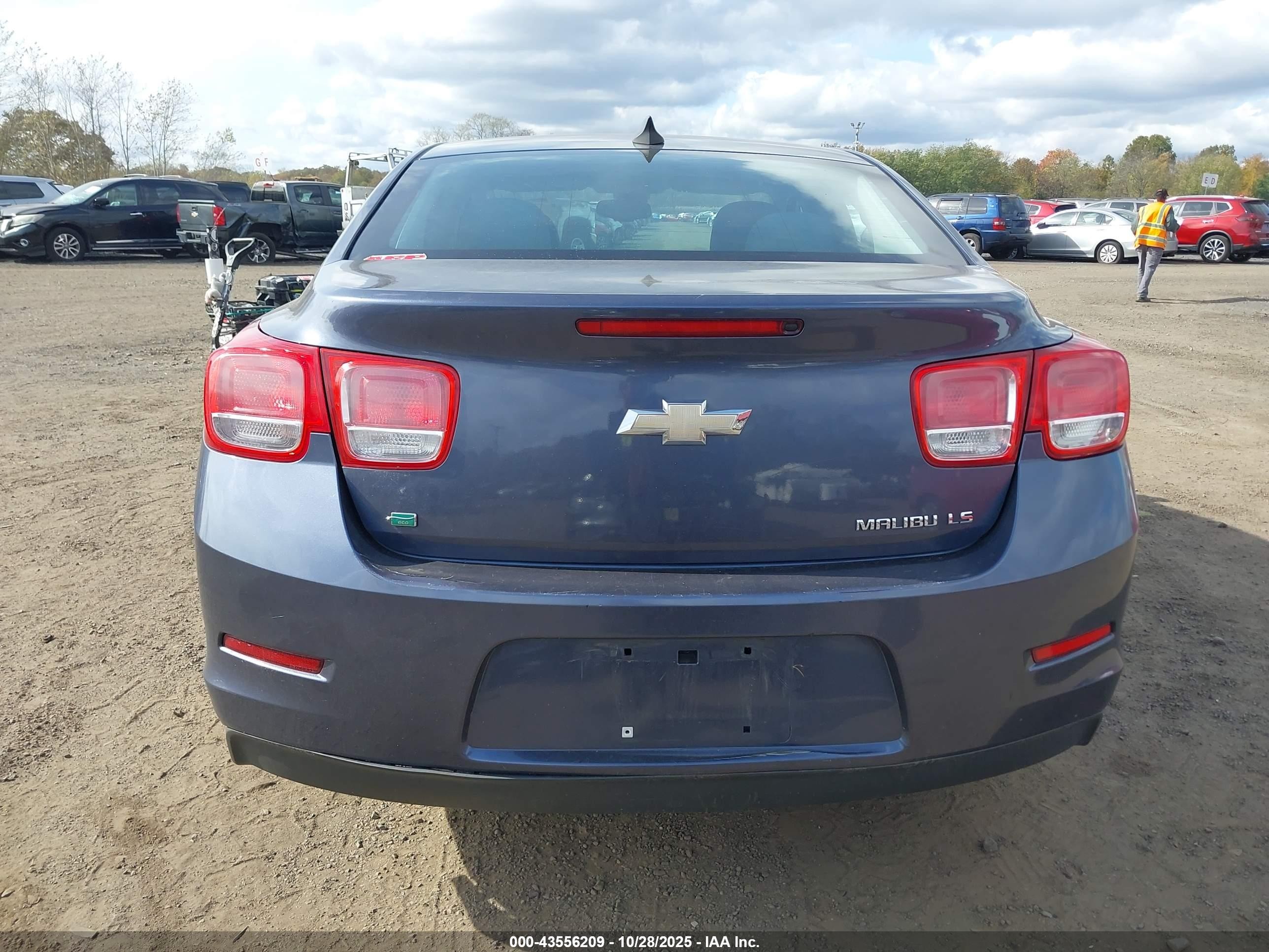 2015 Chevrolet Malibu Ls Blue vin: 1G11B5SL9FF218472