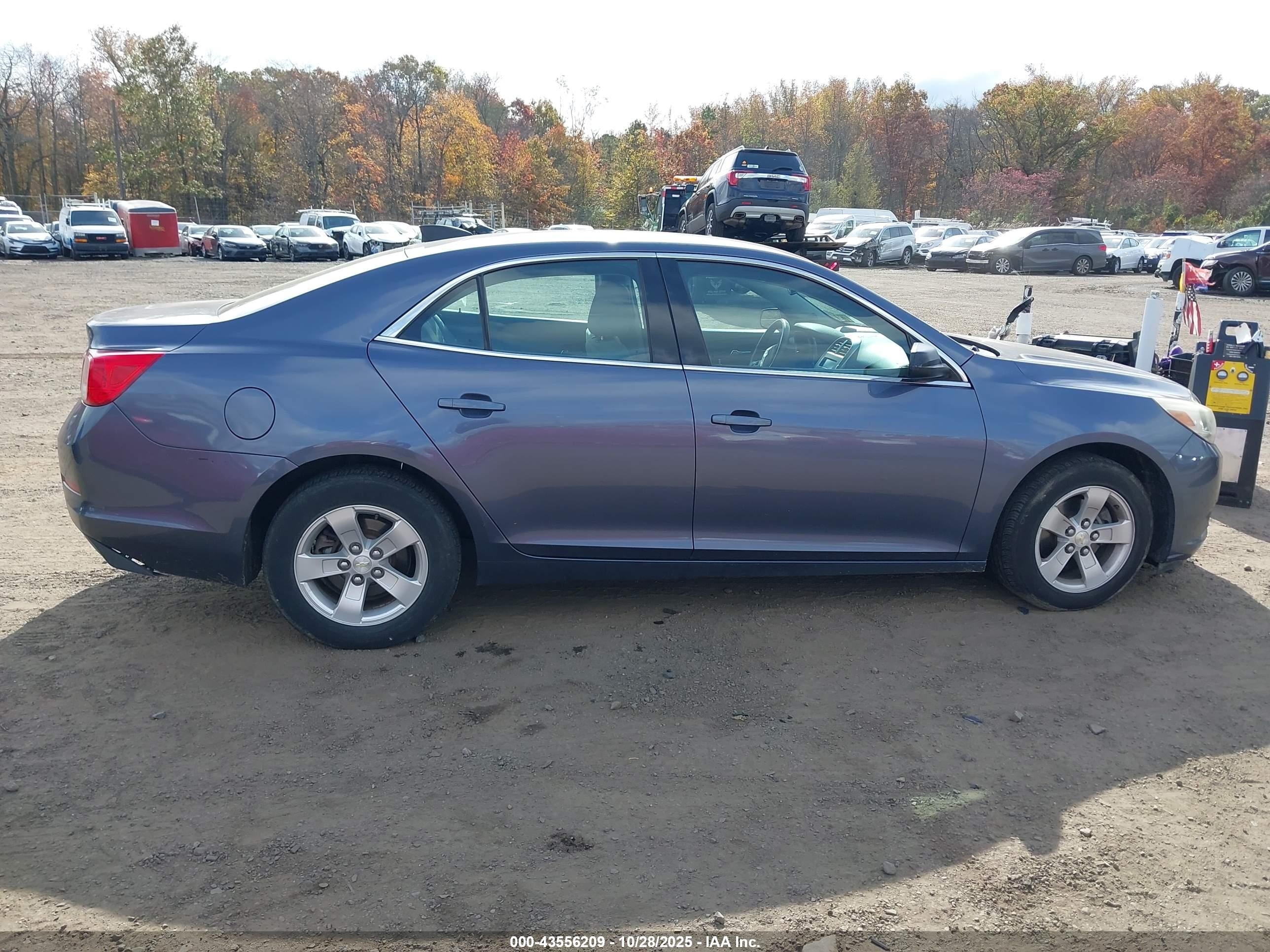 2015 Chevrolet Malibu Ls Blue vin: 1G11B5SL9FF218472