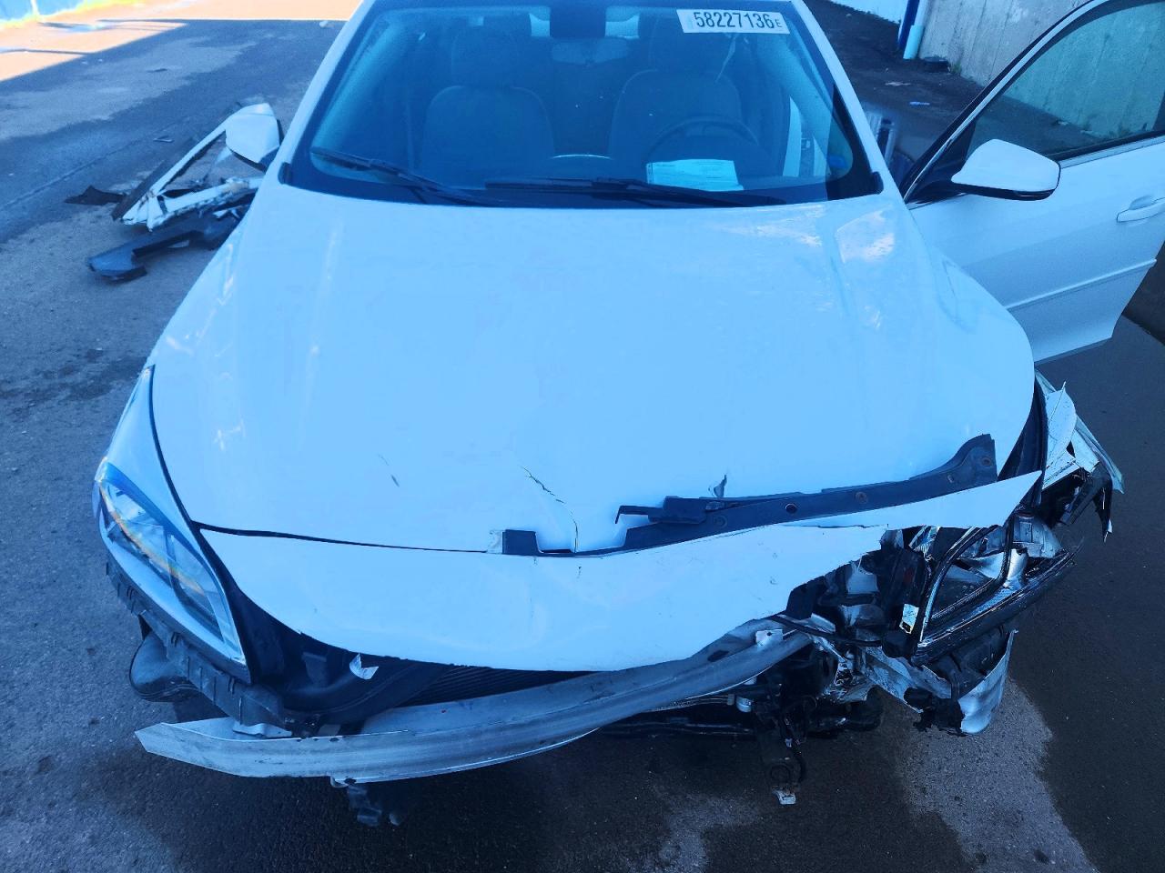 2015 Chevrolet Malibu Ls White vin: 1G11B5SL9FF238849