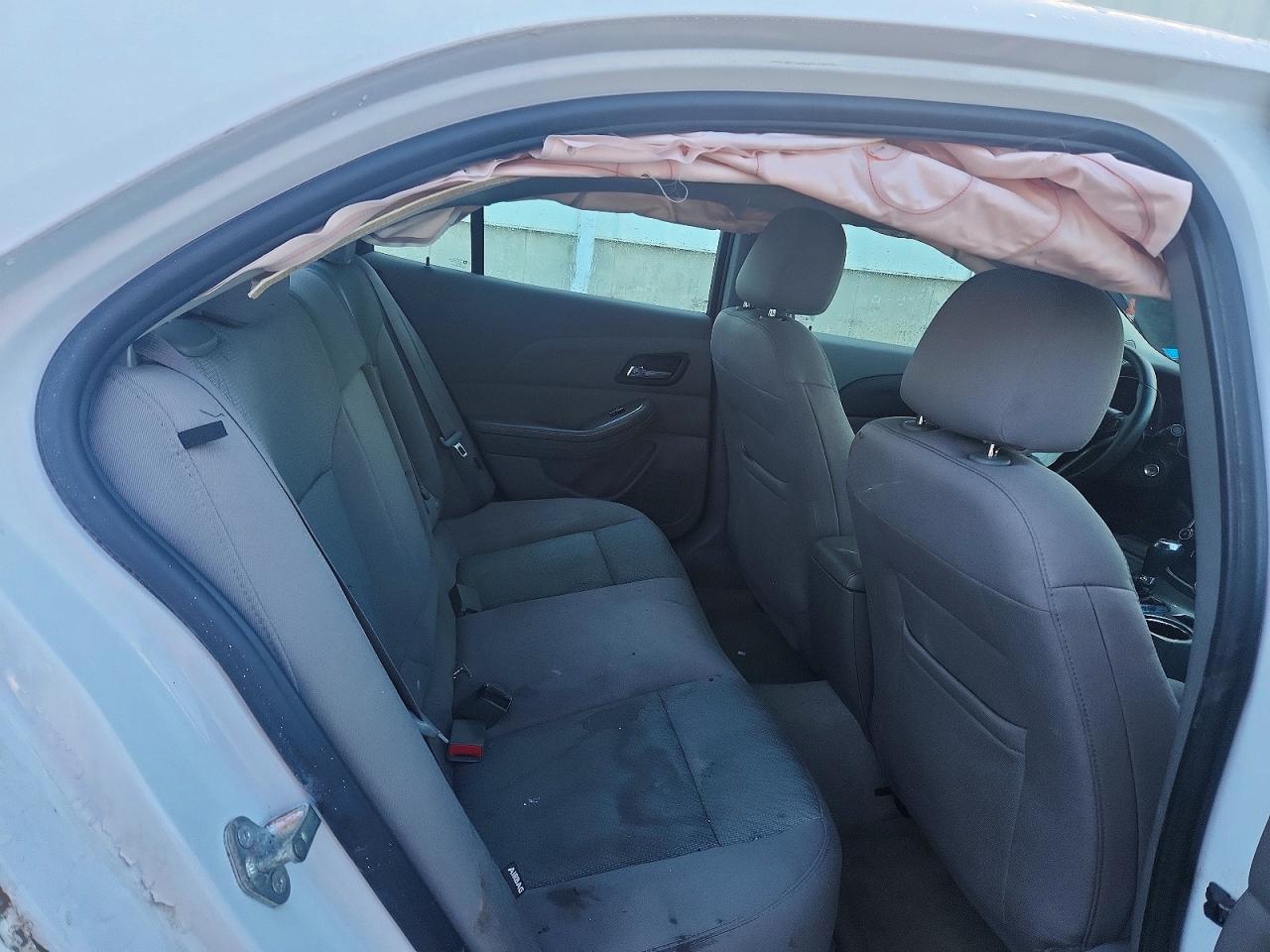 2015 Chevrolet Malibu Ls White vin: 1G11B5SL9FF238849