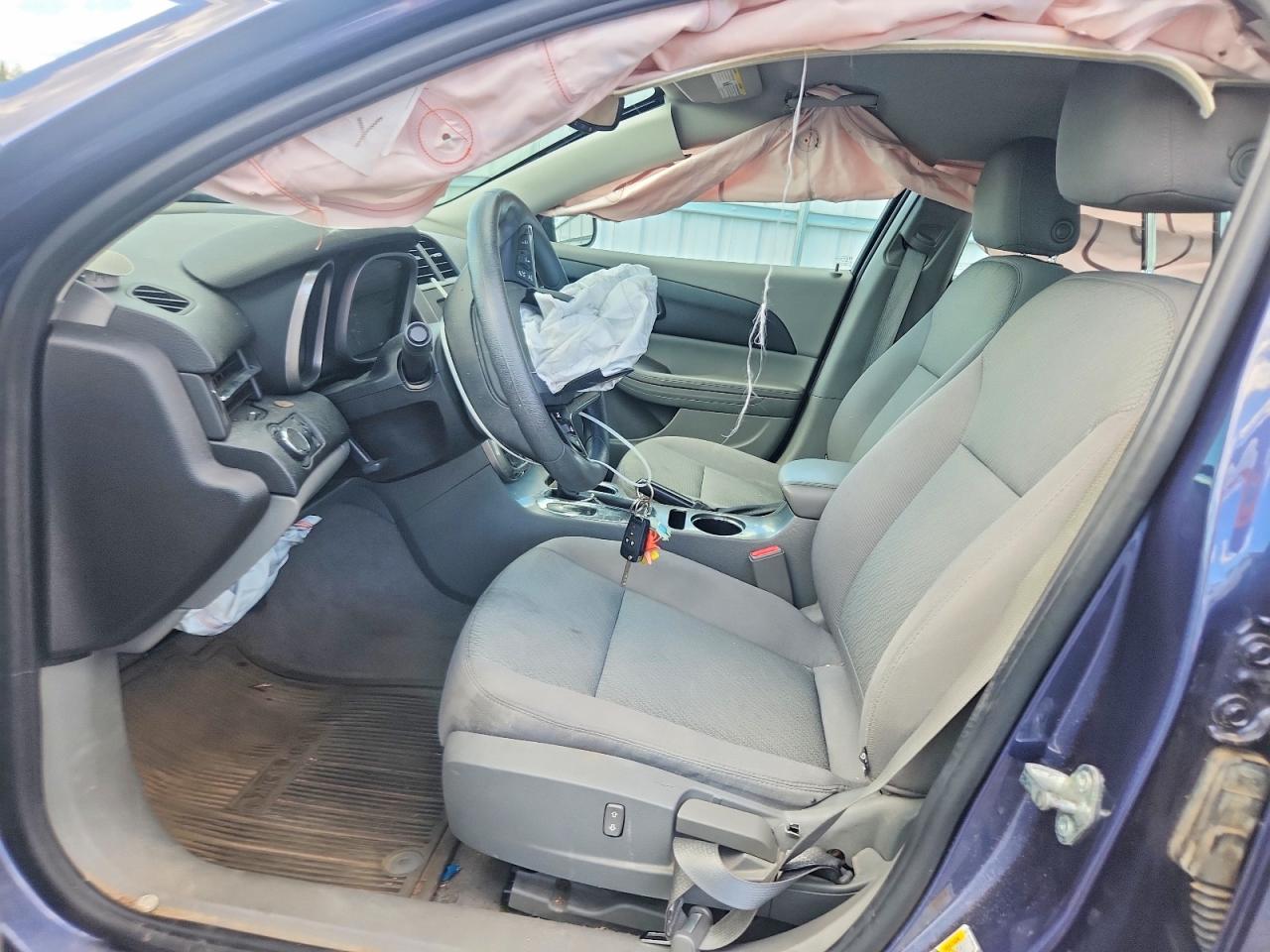 2015 Chevrolet Malibu Ls Синий vin: 1G11B5SL9FF259068