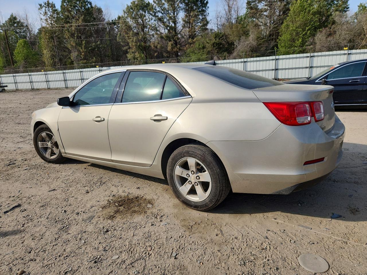 2014 Chevrolet Malibu Ls Gold vin: 1G11B5SLXEF121649