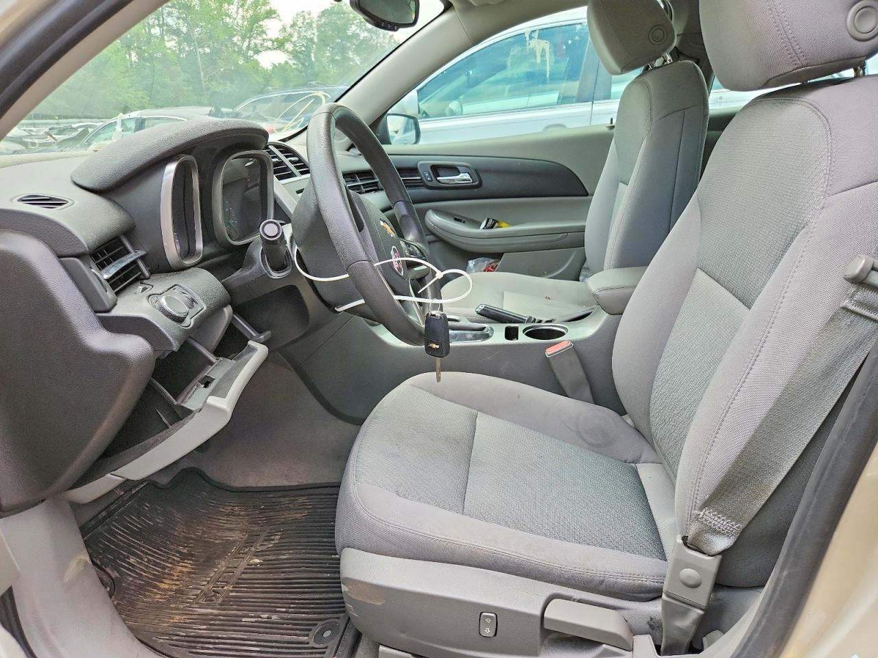 2014 Chevrolet Malibu Ls Gold vin: 1G11B5SLXEF121649