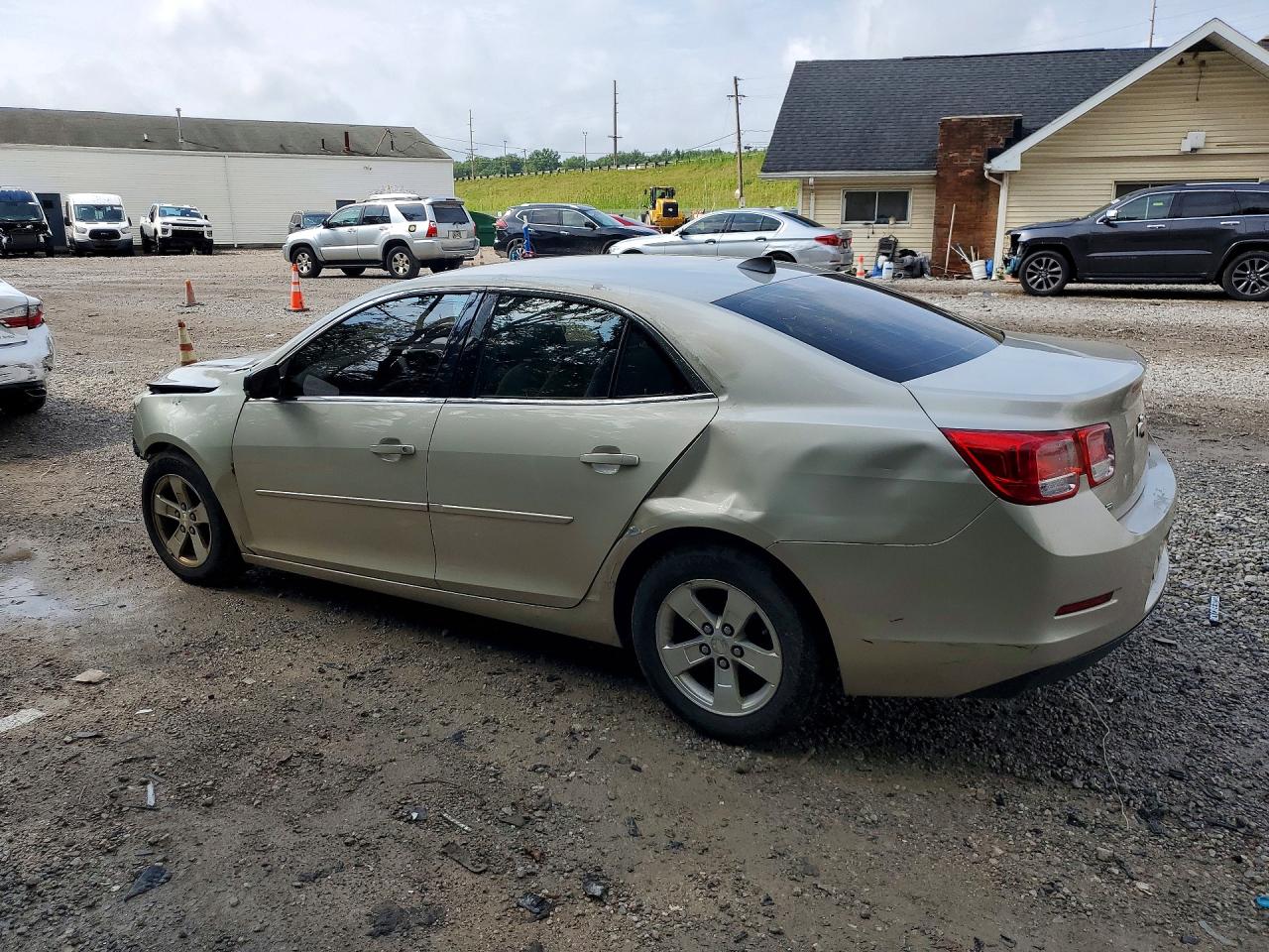 2014 Chevrolet Malibu Ls Beige vin: 1G11B5SLXEF291073