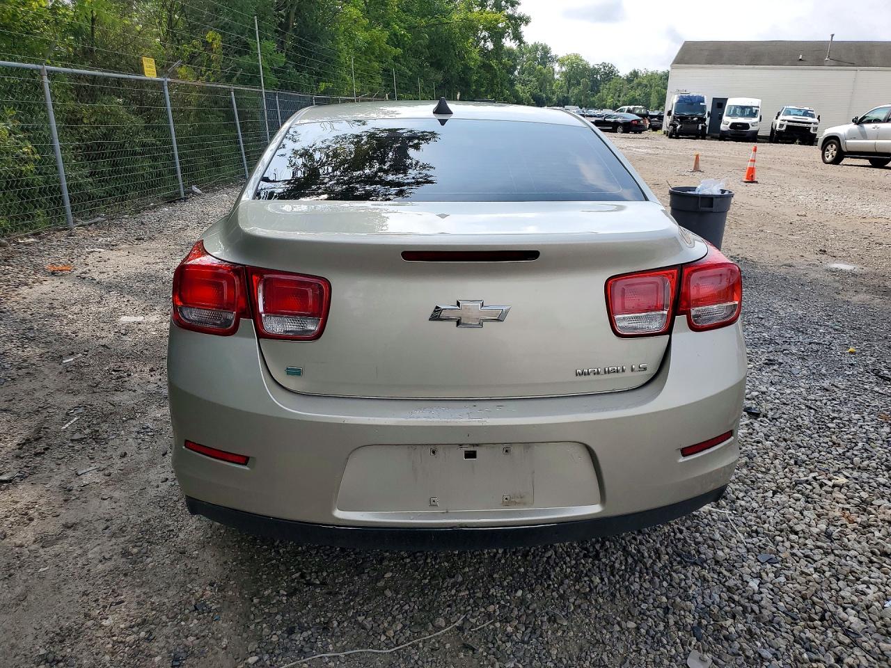 2014 Chevrolet Malibu Ls Beige vin: 1G11B5SLXEF291073