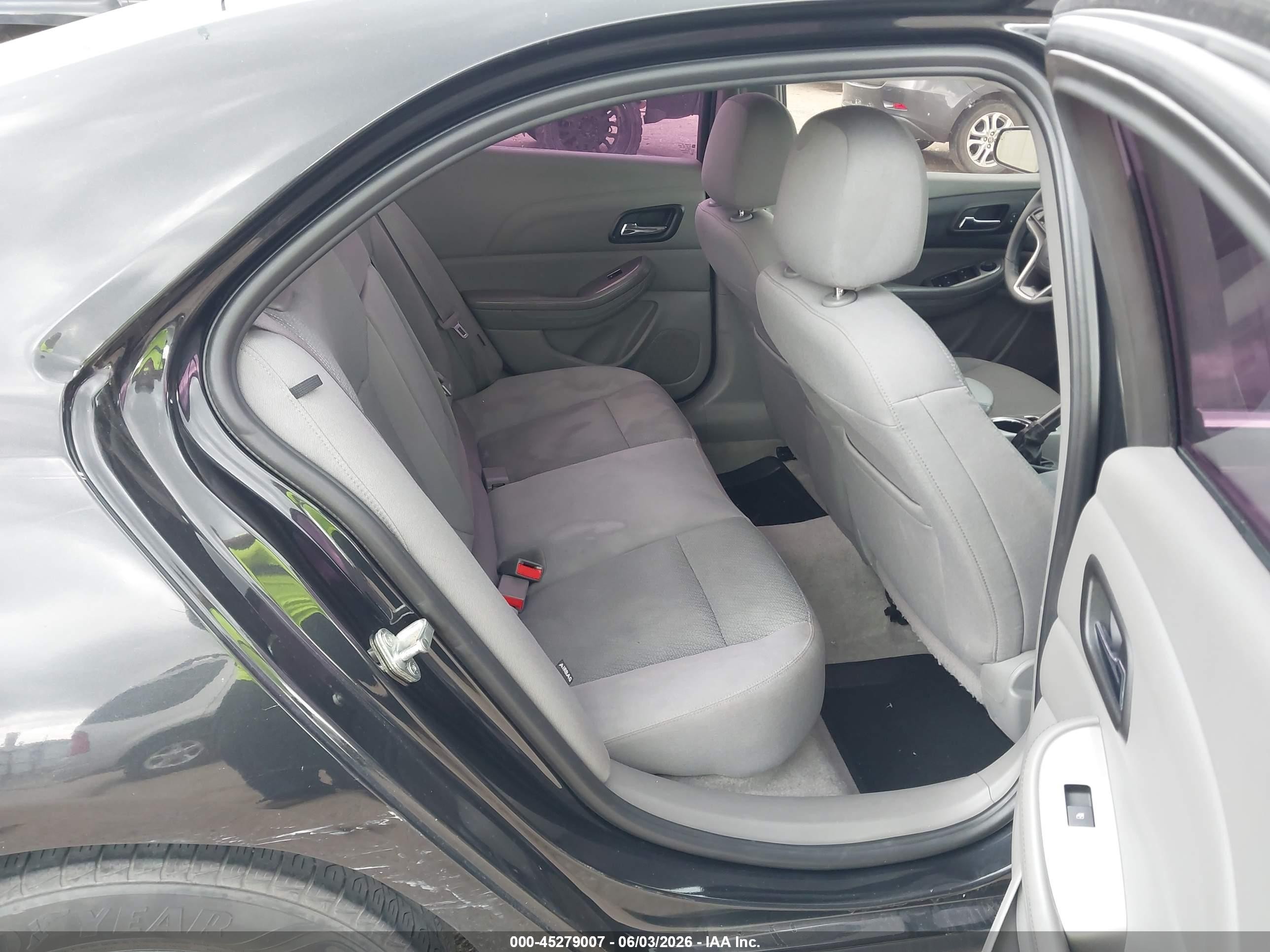 2015 Chevrolet Malibu Ls Black vin: 1G11B5SLXFF108031