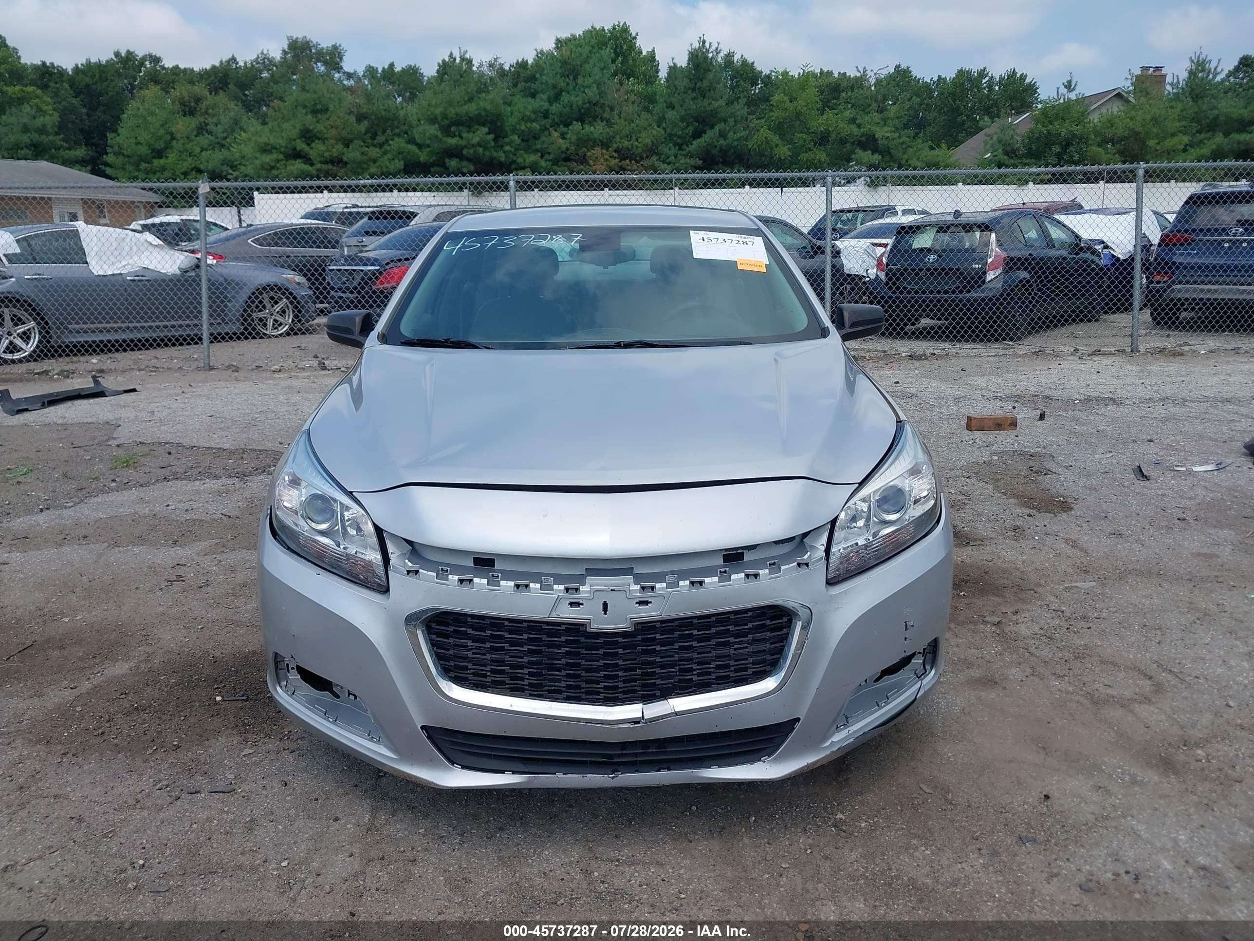 2015 Chevrolet Malibu Ls Серебряный vin: 1G11B5SLXFF114668