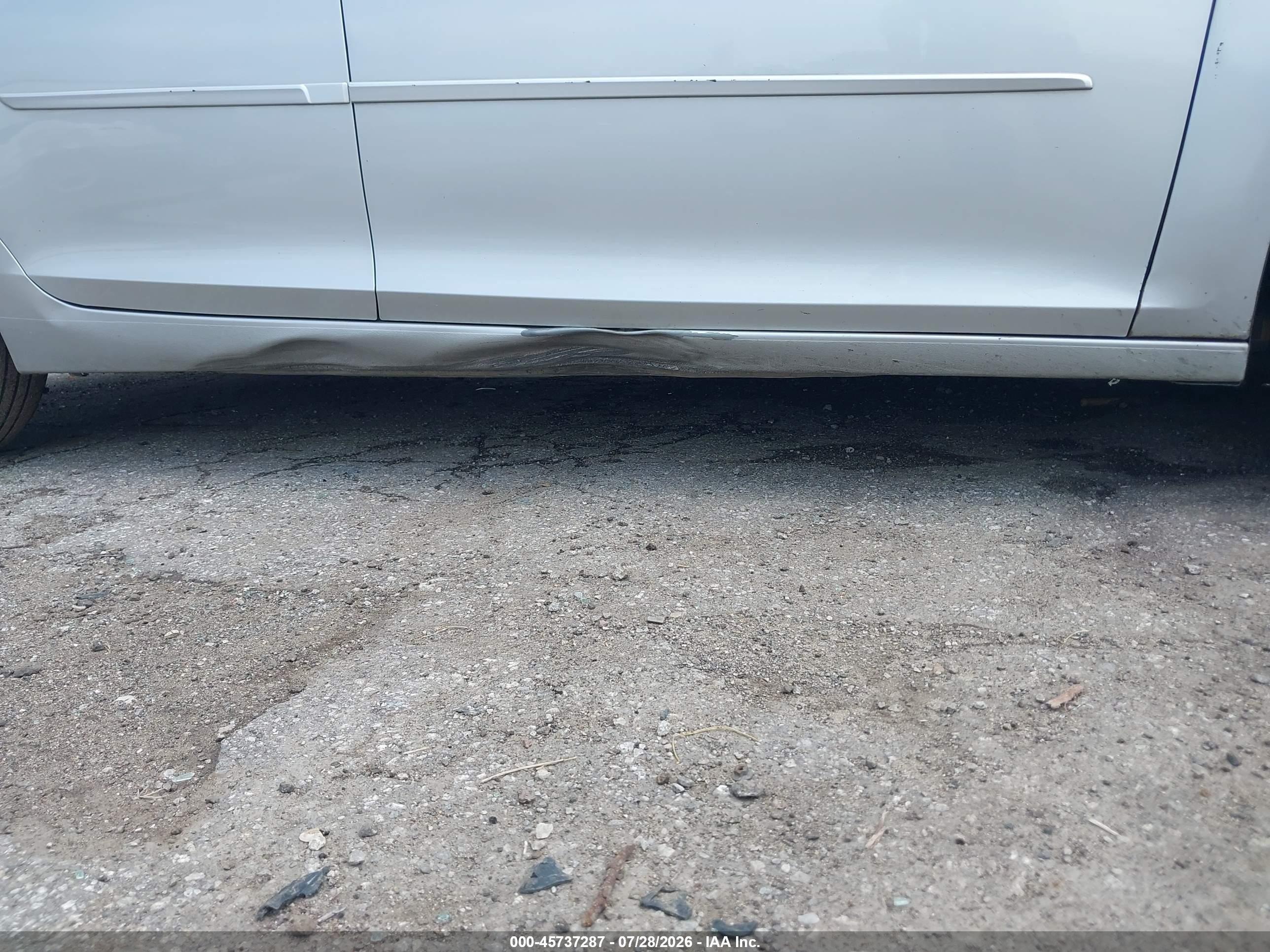 2015 Chevrolet Malibu Ls Серебряный vin: 1G11B5SLXFF114668