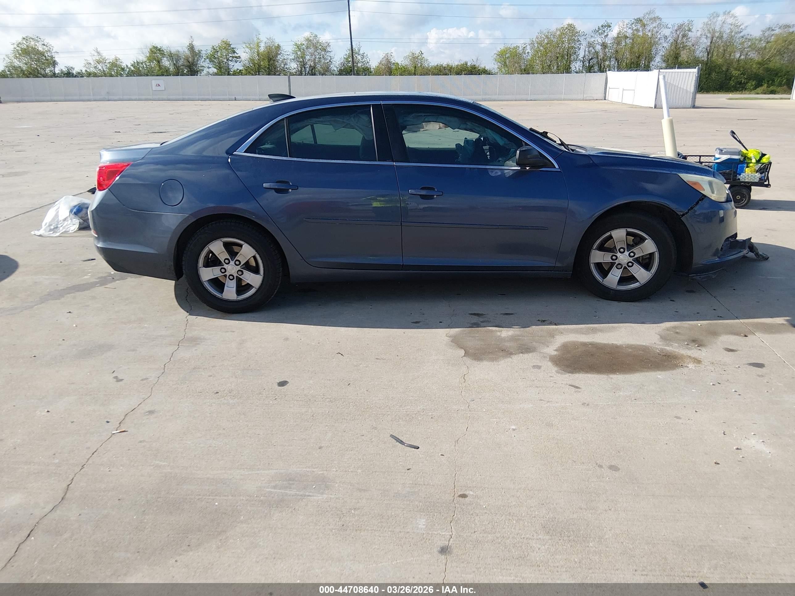2015 Chevrolet Malibu Ls Blue vin: 1G11B5SLXFF117988