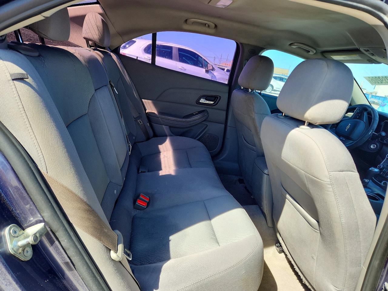 2015 Chevrolet Malibu Ls Blue vin: 1G11B5SLXFF150795