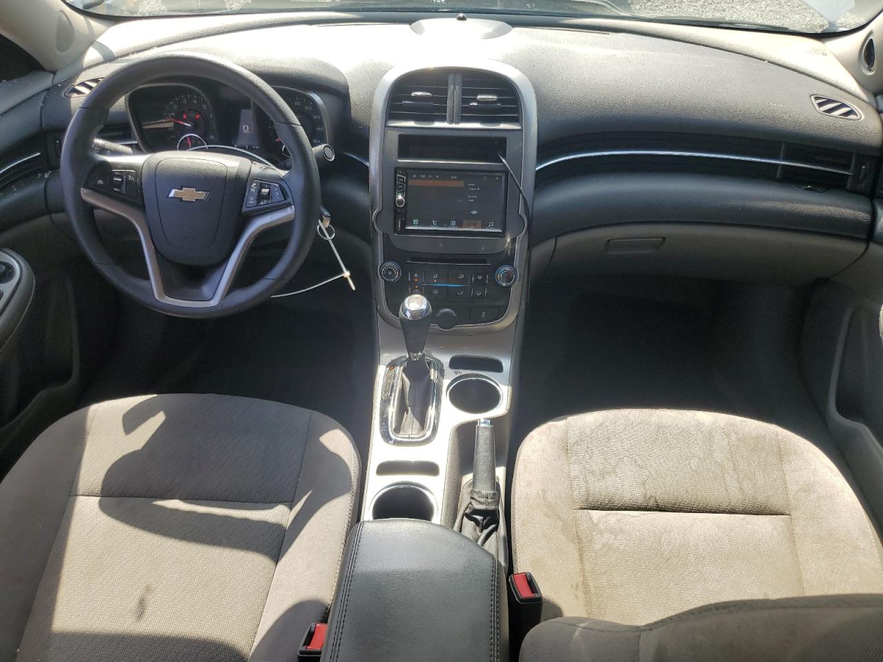 2015 Chevrolet Malibu Ls Серебряный vin: 1G11B5SLXFF298946