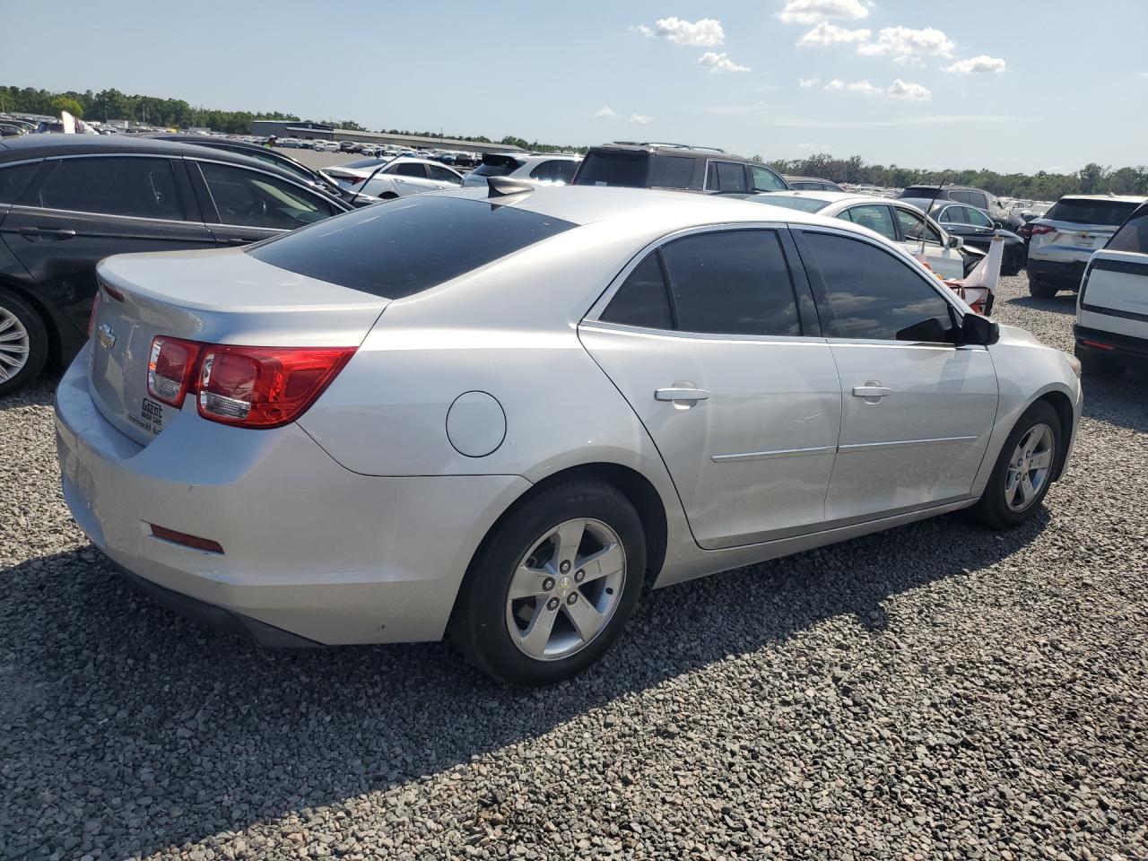 2015 Chevrolet Malibu Ls Серебряный vin: 1G11B5SLXFF298946