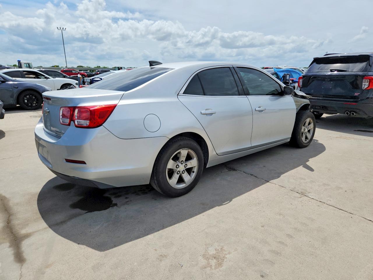 2015 Chevrolet Malibu Ls Silver vin: 1G11B5SLXFF310397