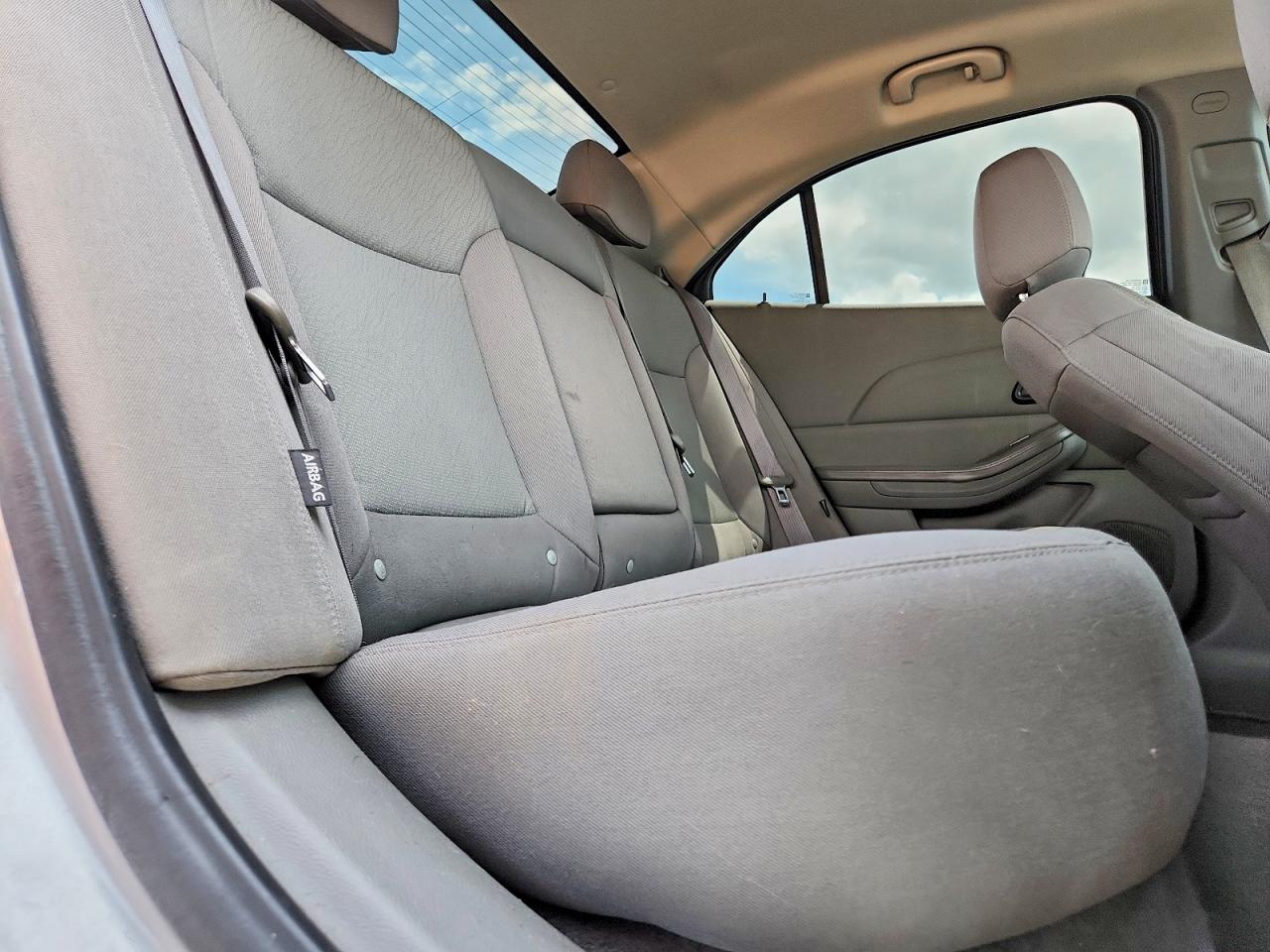 2015 Chevrolet Malibu Ls Silver vin: 1G11B5SLXFF310397