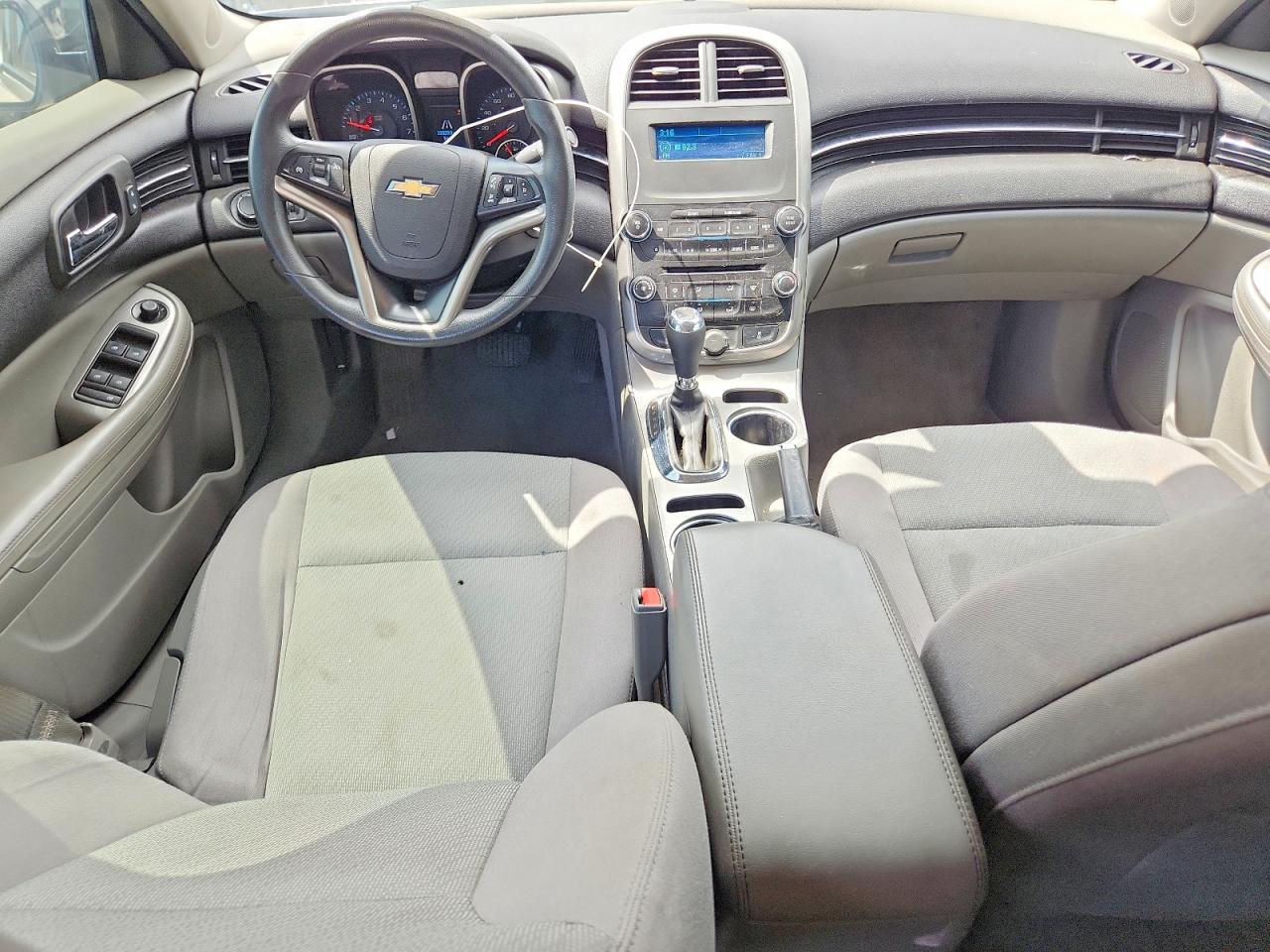 2015 Chevrolet Malibu Ls Silver vin: 1G11B5SLXFF310397