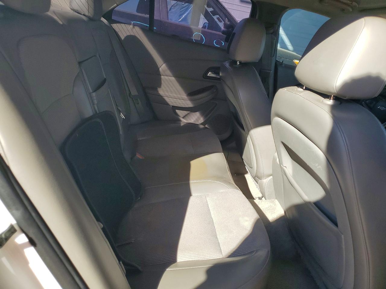 2013 Chevrolet Malibu 1lt White vin: 1G11C5SA0DF130578