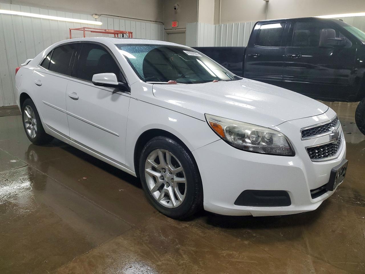 2013 Chevrolet Malibu 1lt White vin: 1G11C5SA0DF251000