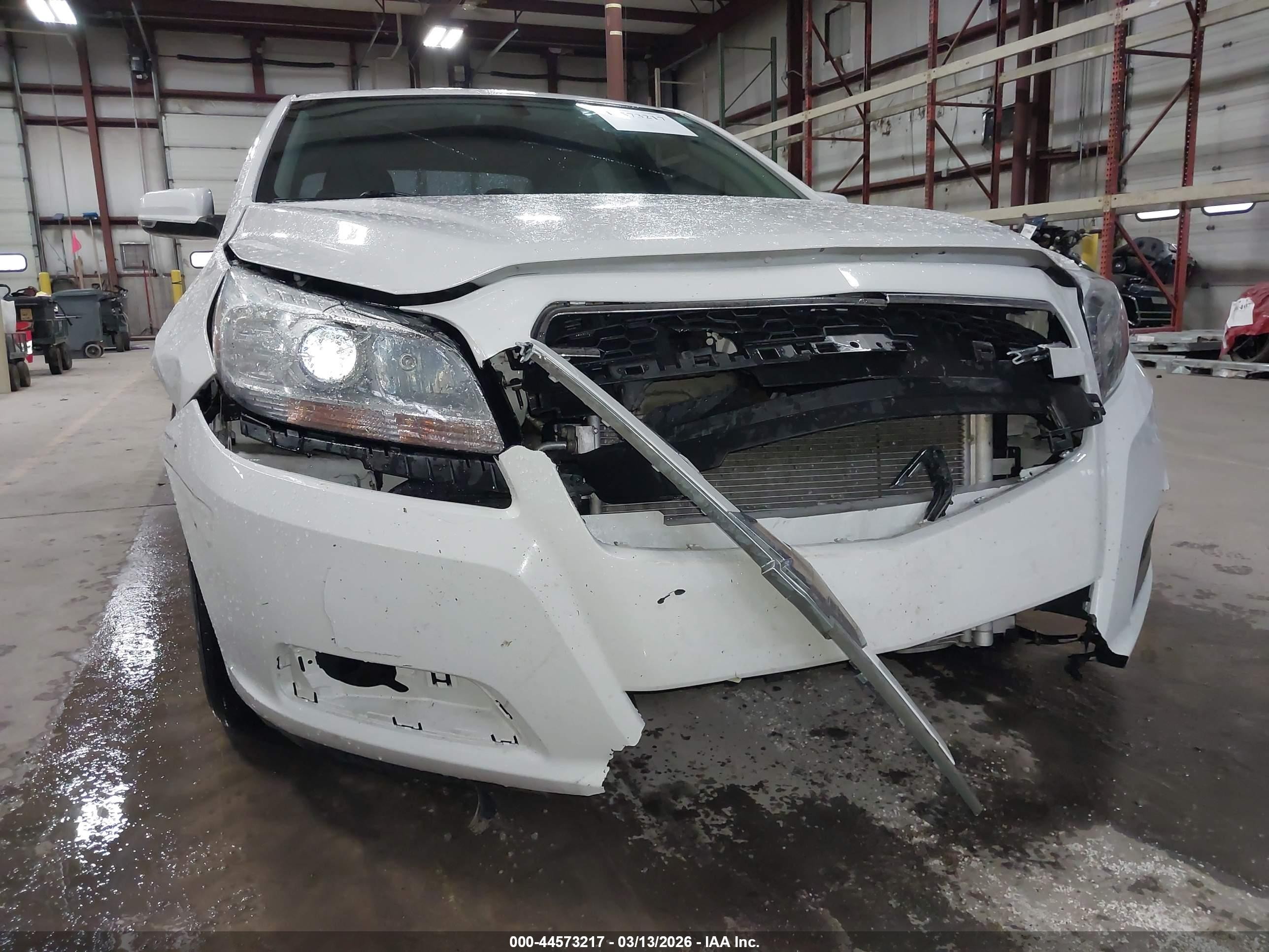 2013 Chevrolet Malibu 1lt White vin: 1G11C5SA1DF125194