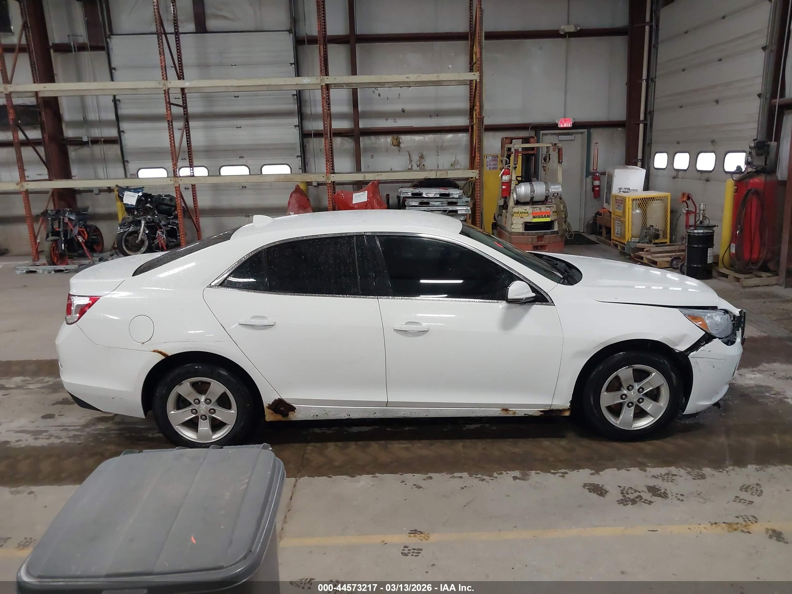 2013 Chevrolet Malibu 1lt White vin: 1G11C5SA1DF125194