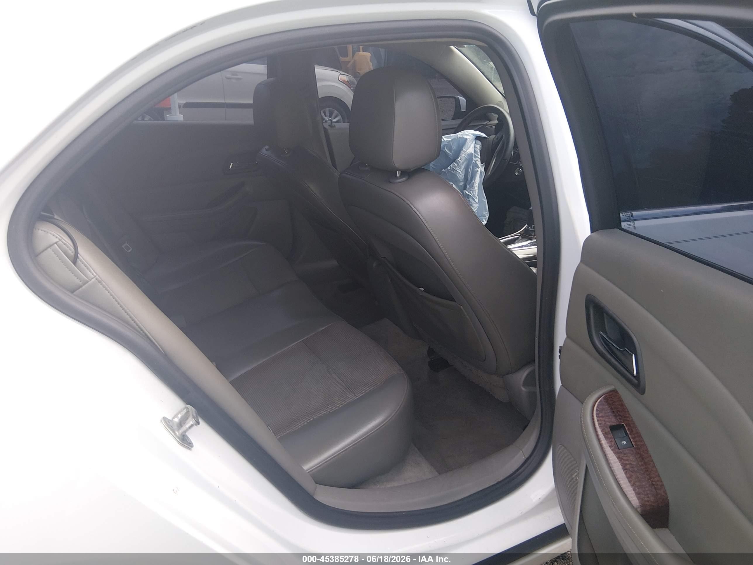 2013 Chevrolet Malibu 1lt White vin: 1G11C5SA1DF275841