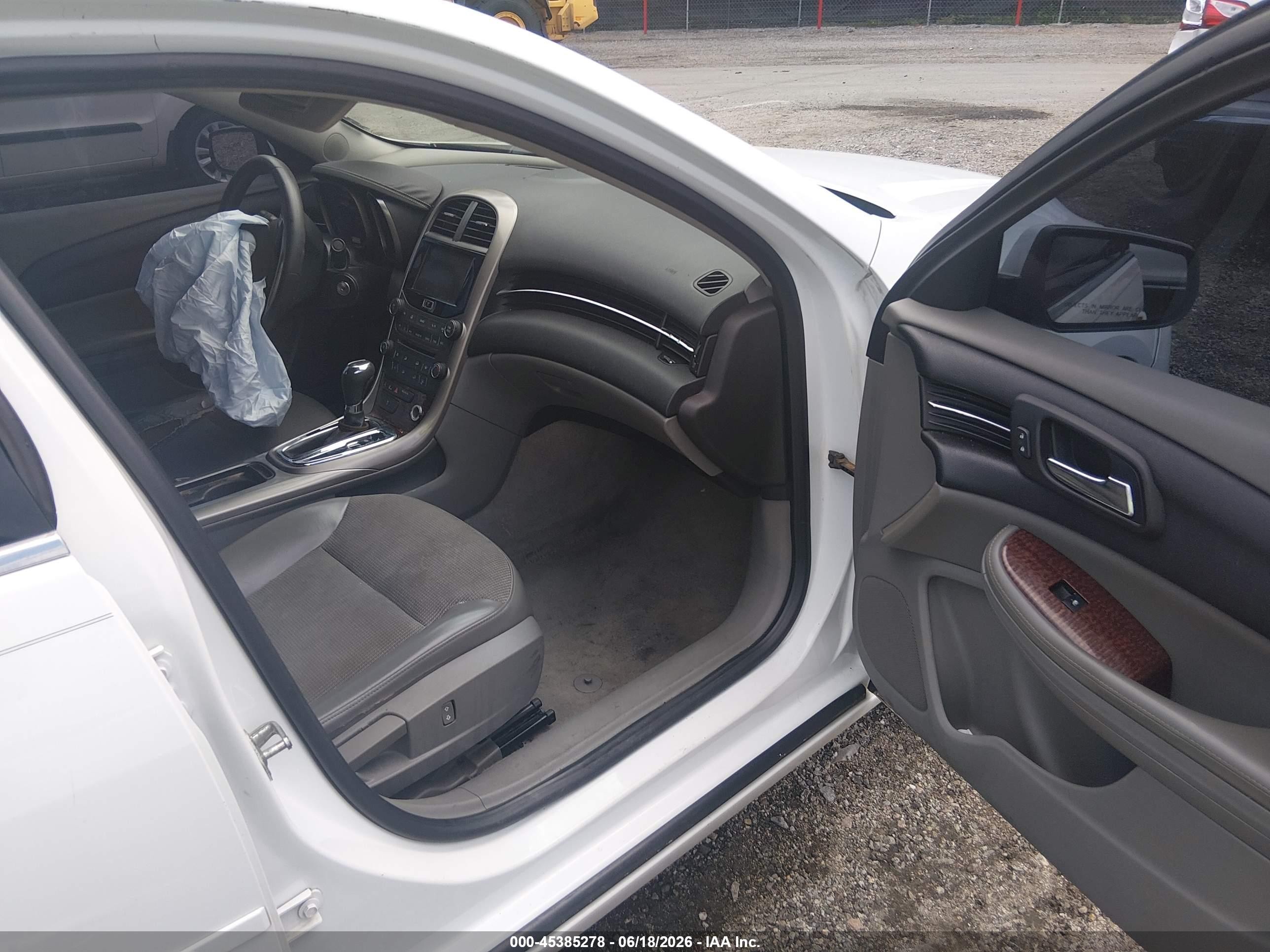 2013 Chevrolet Malibu 1lt White vin: 1G11C5SA1DF275841