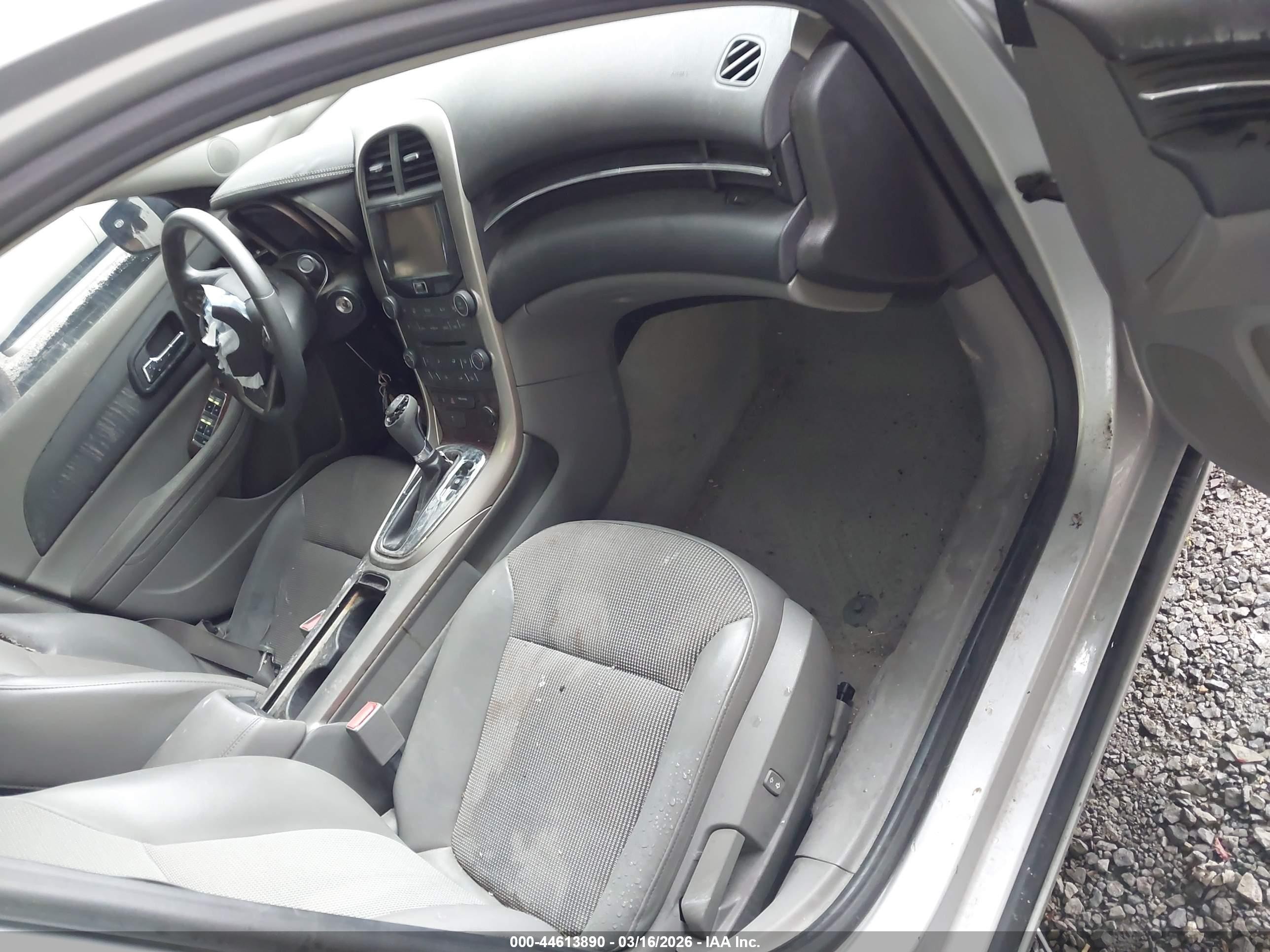 2013 Chevrolet Malibu 1lt Silver vin: 1G11C5SA2DF238412