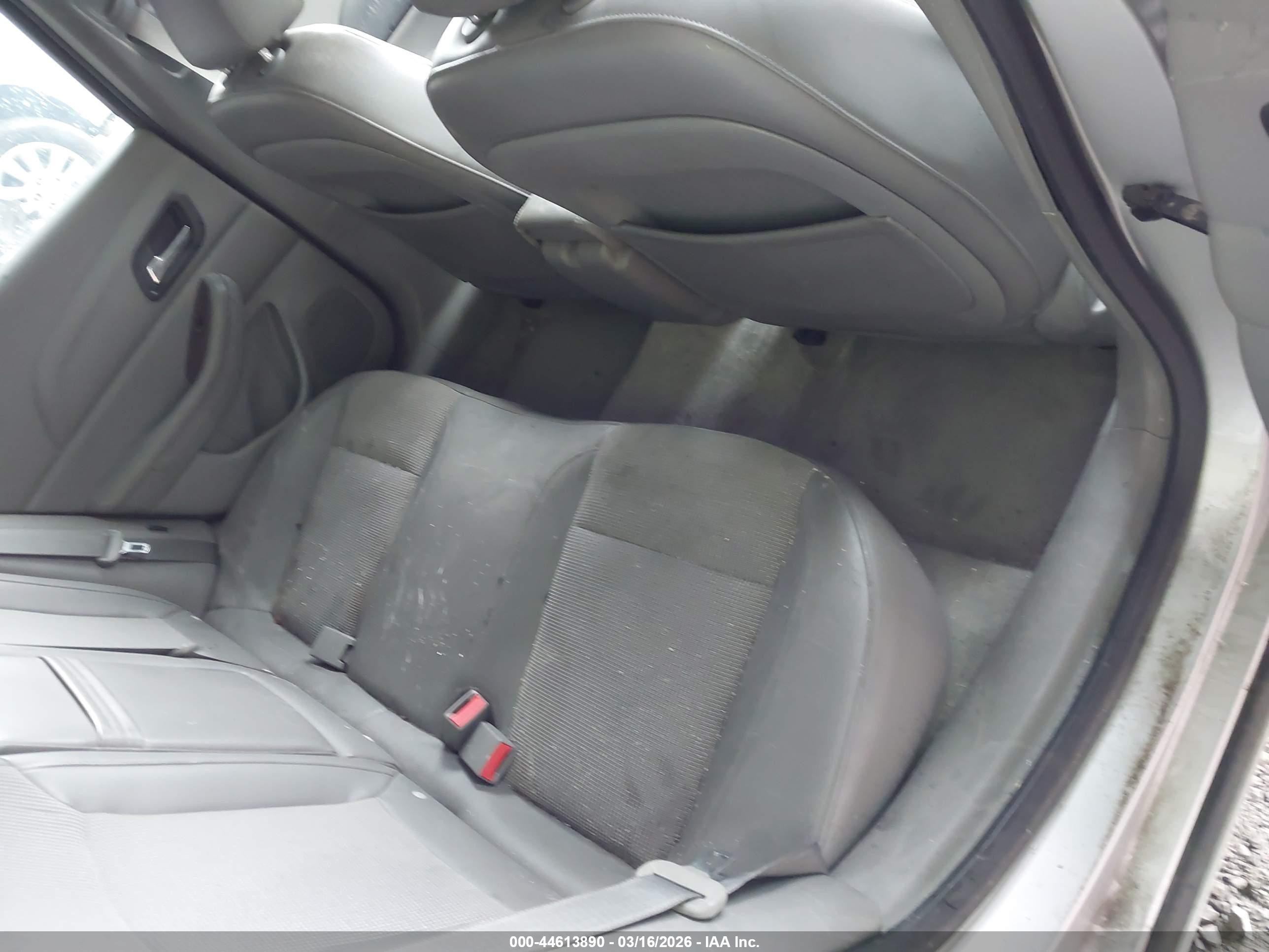 2013 Chevrolet Malibu 1lt Silver vin: 1G11C5SA2DF238412