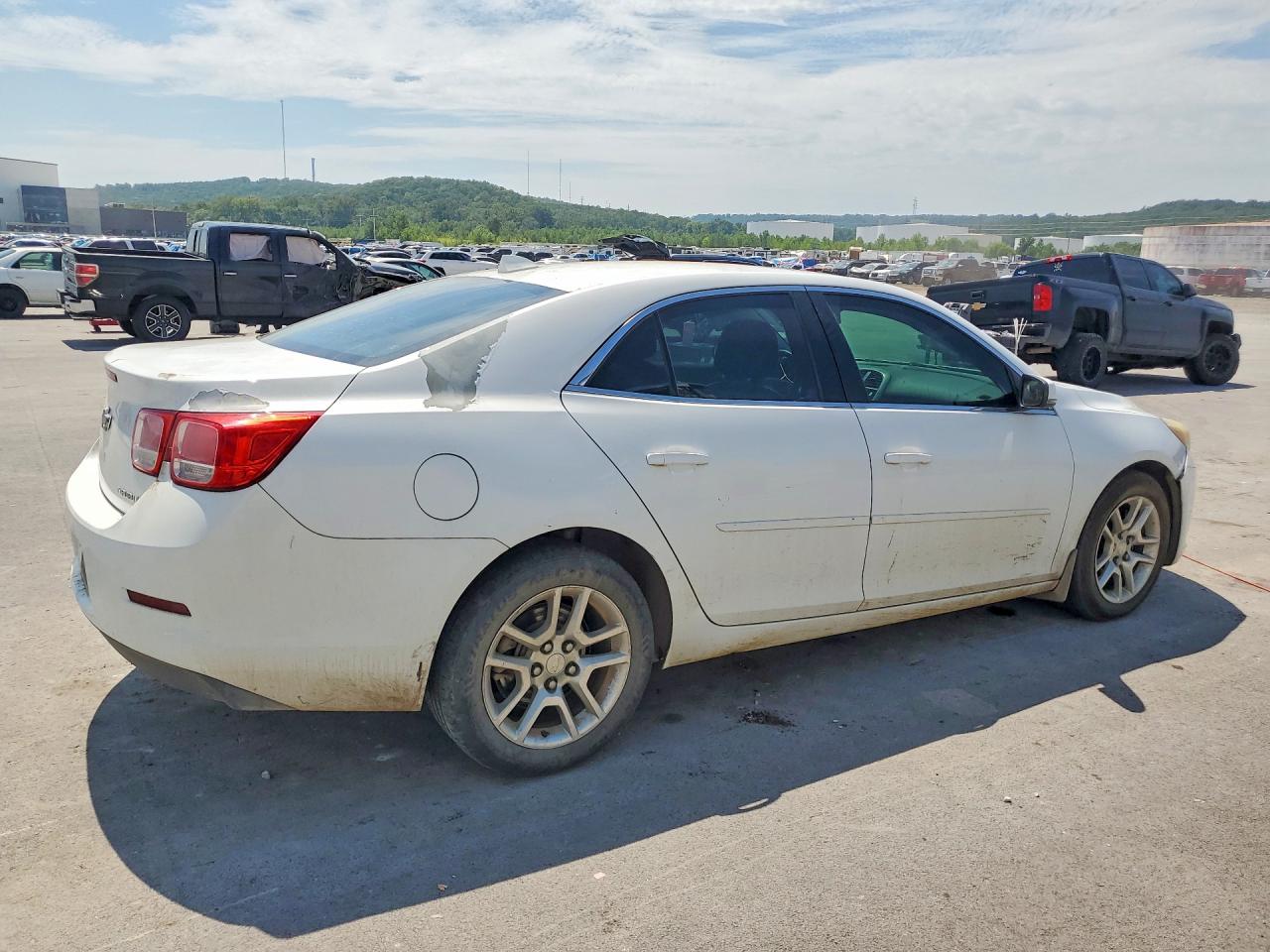 2013 Chevrolet Malibu 1lt White vin: 1G11C5SA2DF318793