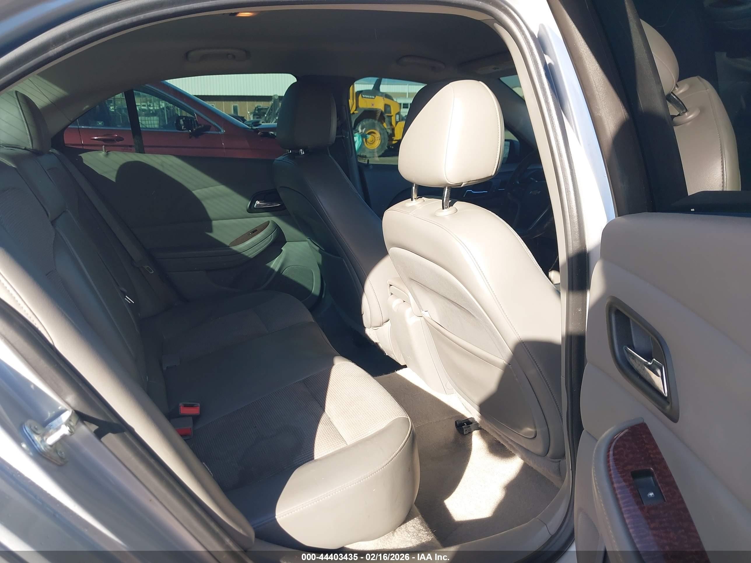 2013 Chevrolet Malibu 1lt Silver vin: 1G11C5SA2DF327591