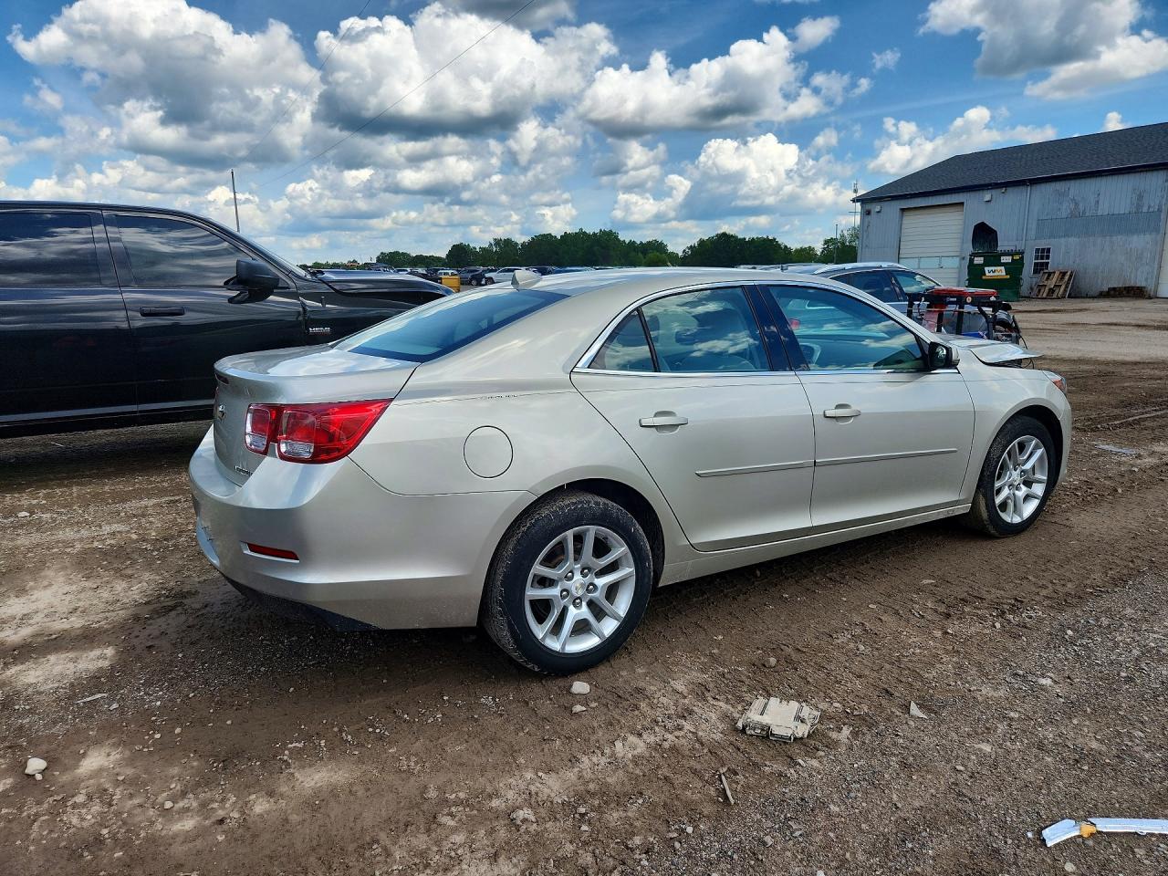 2013 Chevrolet Malibu 1lt Cream vin: 1G11C5SA2DF330751