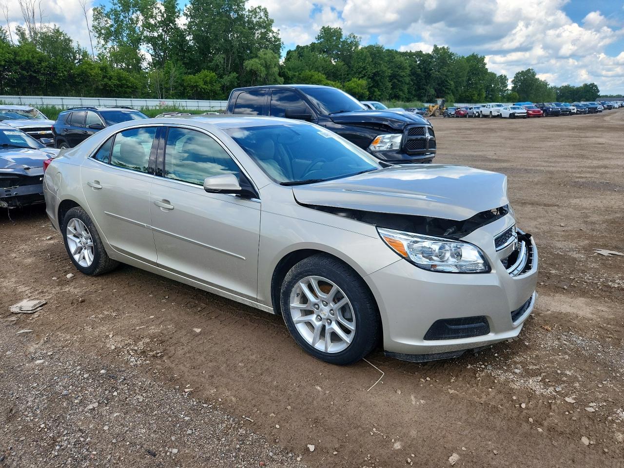 2013 Chevrolet Malibu 1lt Cream vin: 1G11C5SA2DF330751