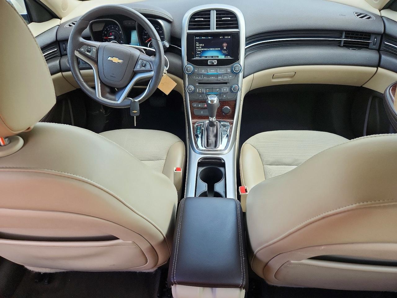 2013 Chevrolet Malibu 1lt Cream vin: 1G11C5SA2DF330751