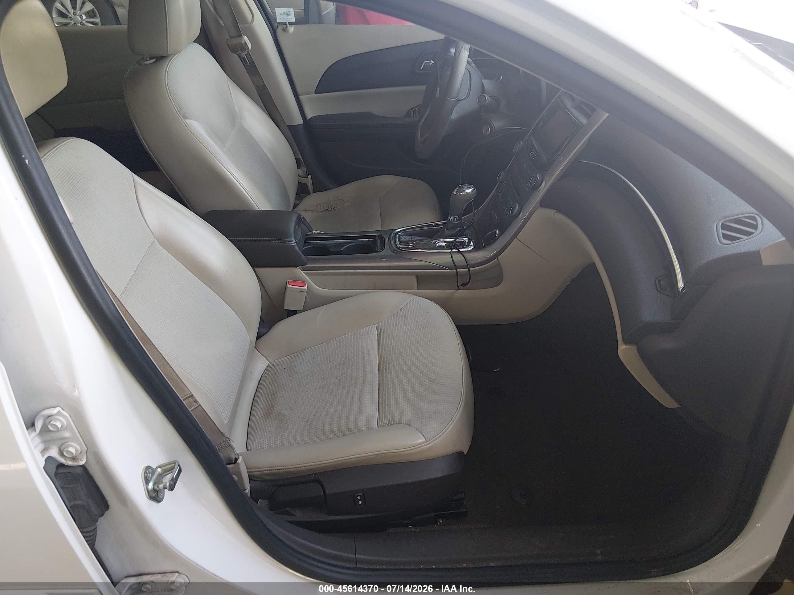 2013 Chevrolet Malibu 1lt White vin: 1G11C5SA3DF122345
