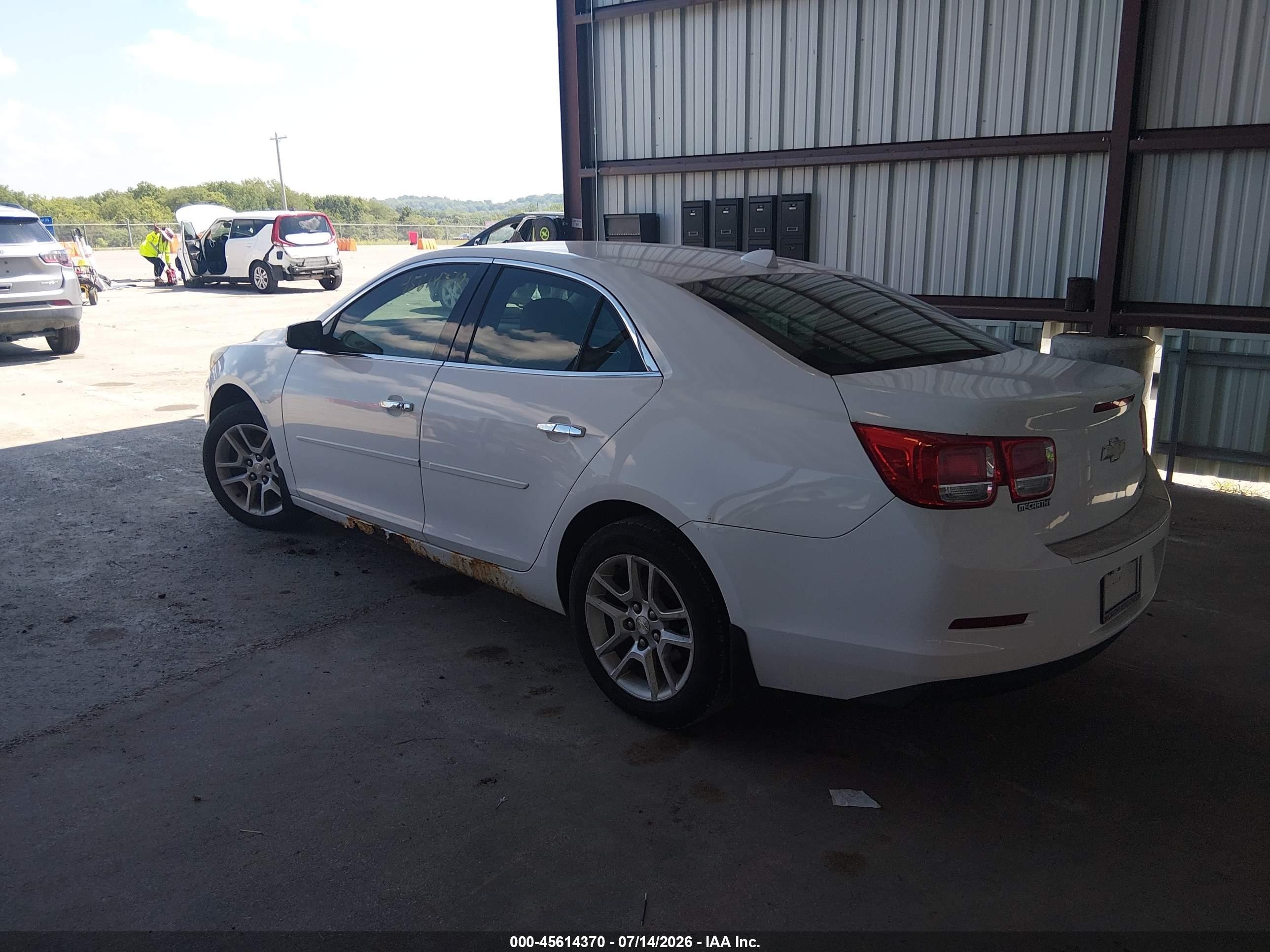 2013 Chevrolet Malibu 1lt White vin: 1G11C5SA3DF122345