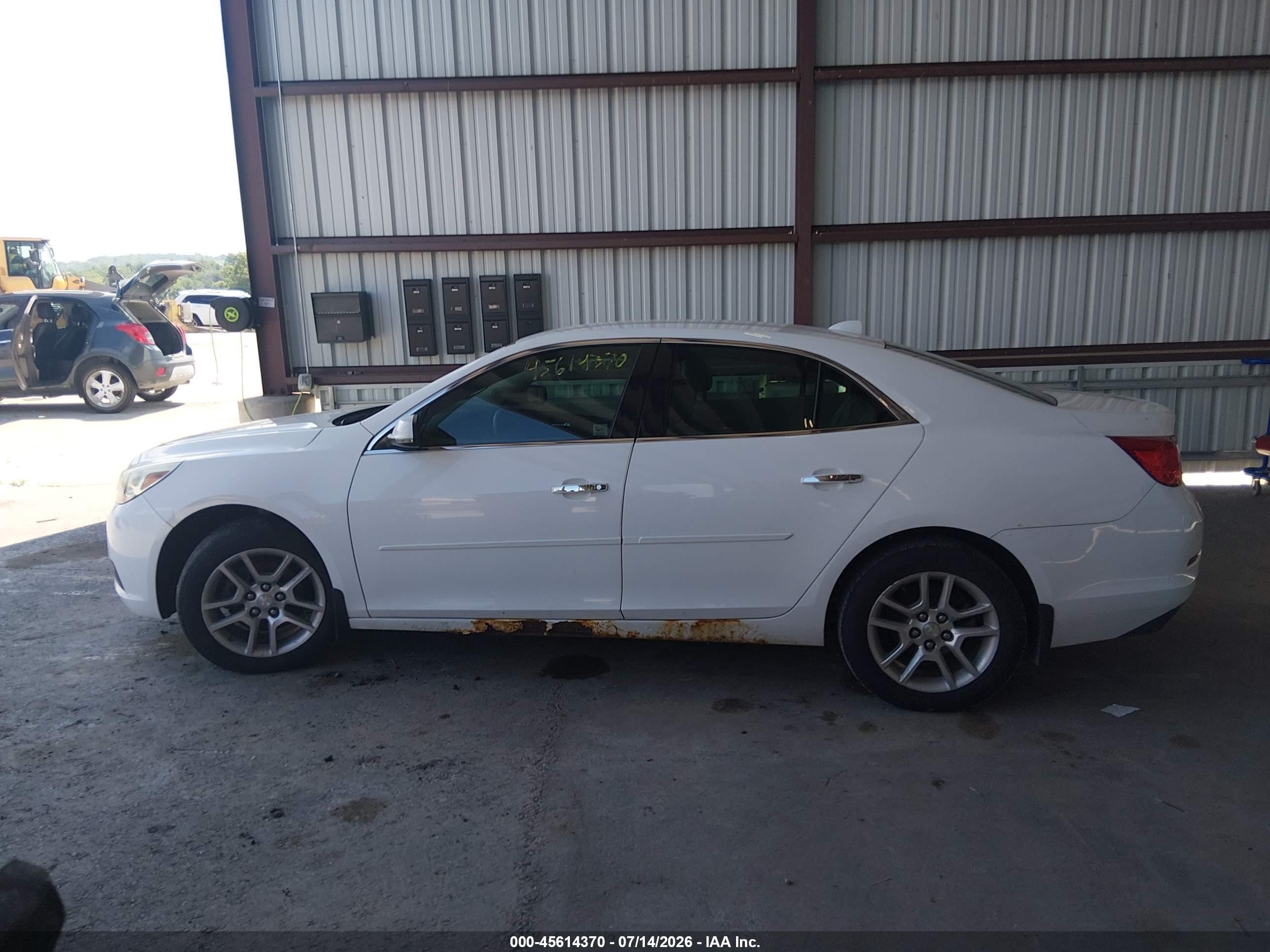 2013 Chevrolet Malibu 1lt White vin: 1G11C5SA3DF122345