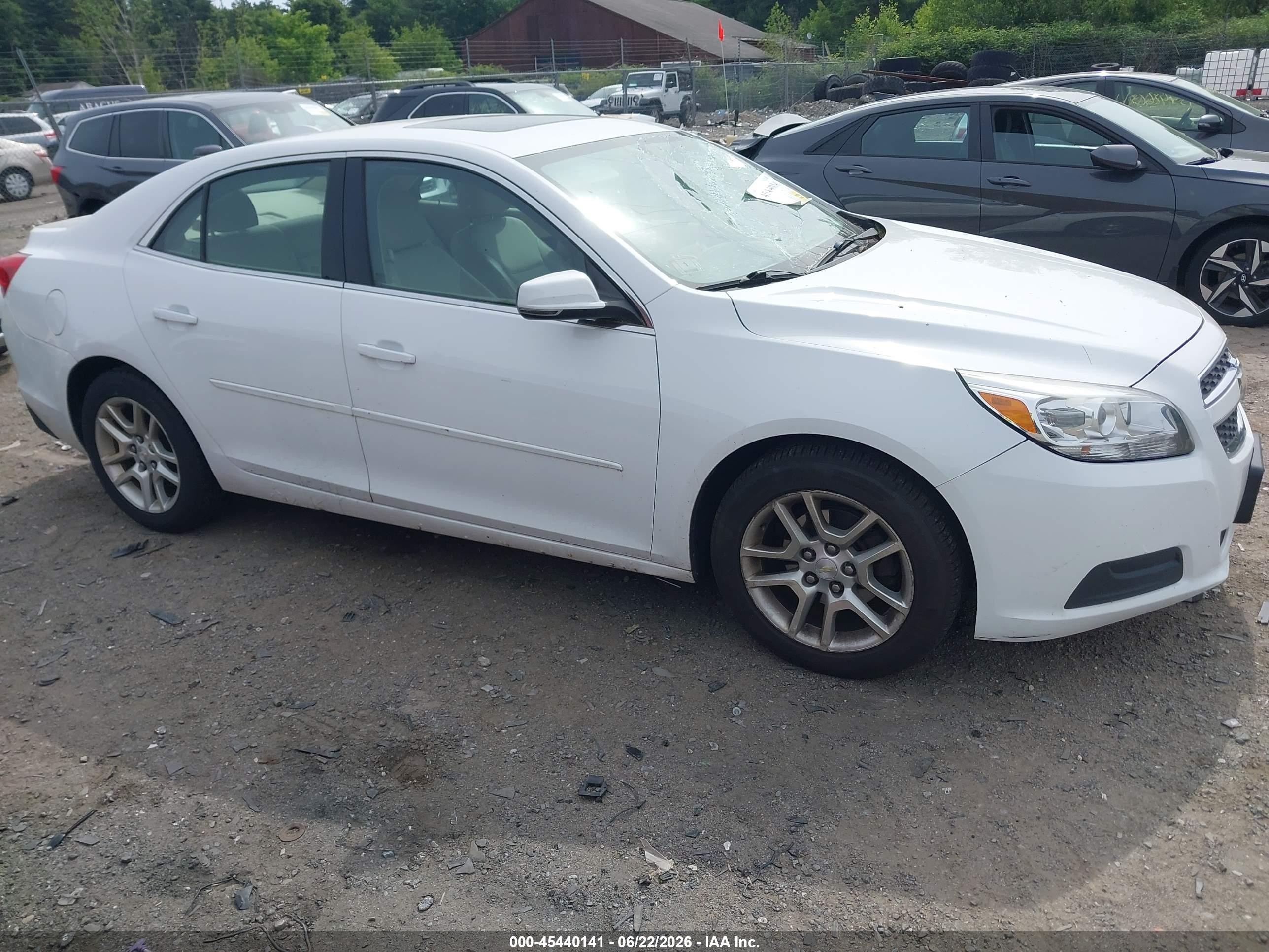 2013 Chevrolet Malibu 1lt White vin: 1G11C5SA3DF243294