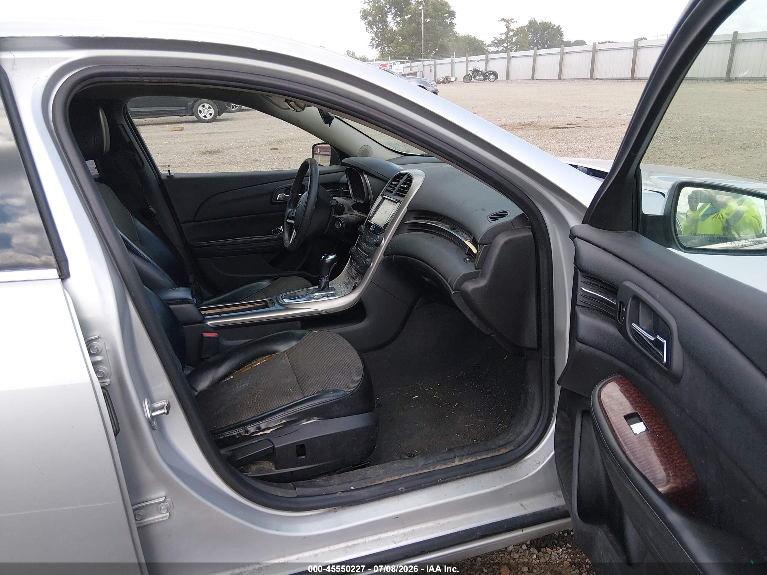 2013 Chevrolet Malibu 1lt Серебряный vin: 1G11C5SA3DF249421