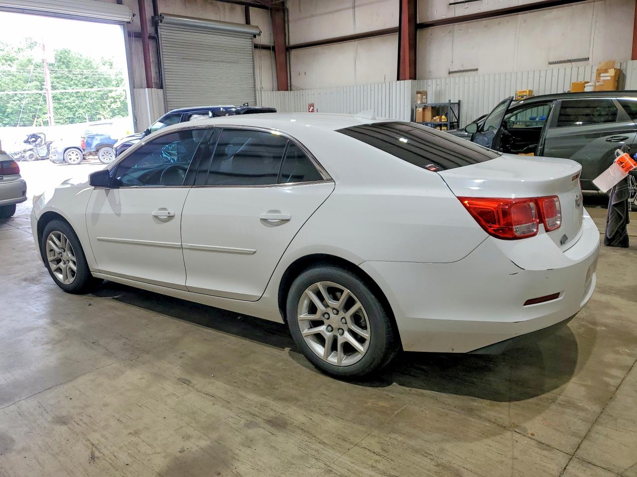 2013 Chevrolet Malibu 1lt White vin: 1G11C5SA3DF298165