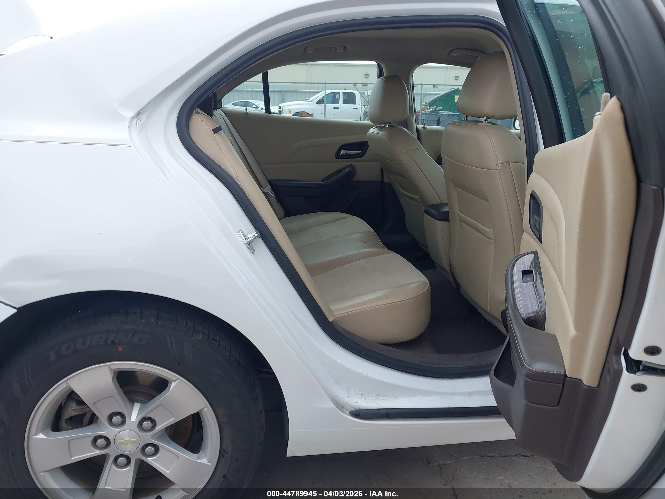 2016 Chevrolet Malibu Limited Lt Белый vin: 1G11C5SA3GF112158