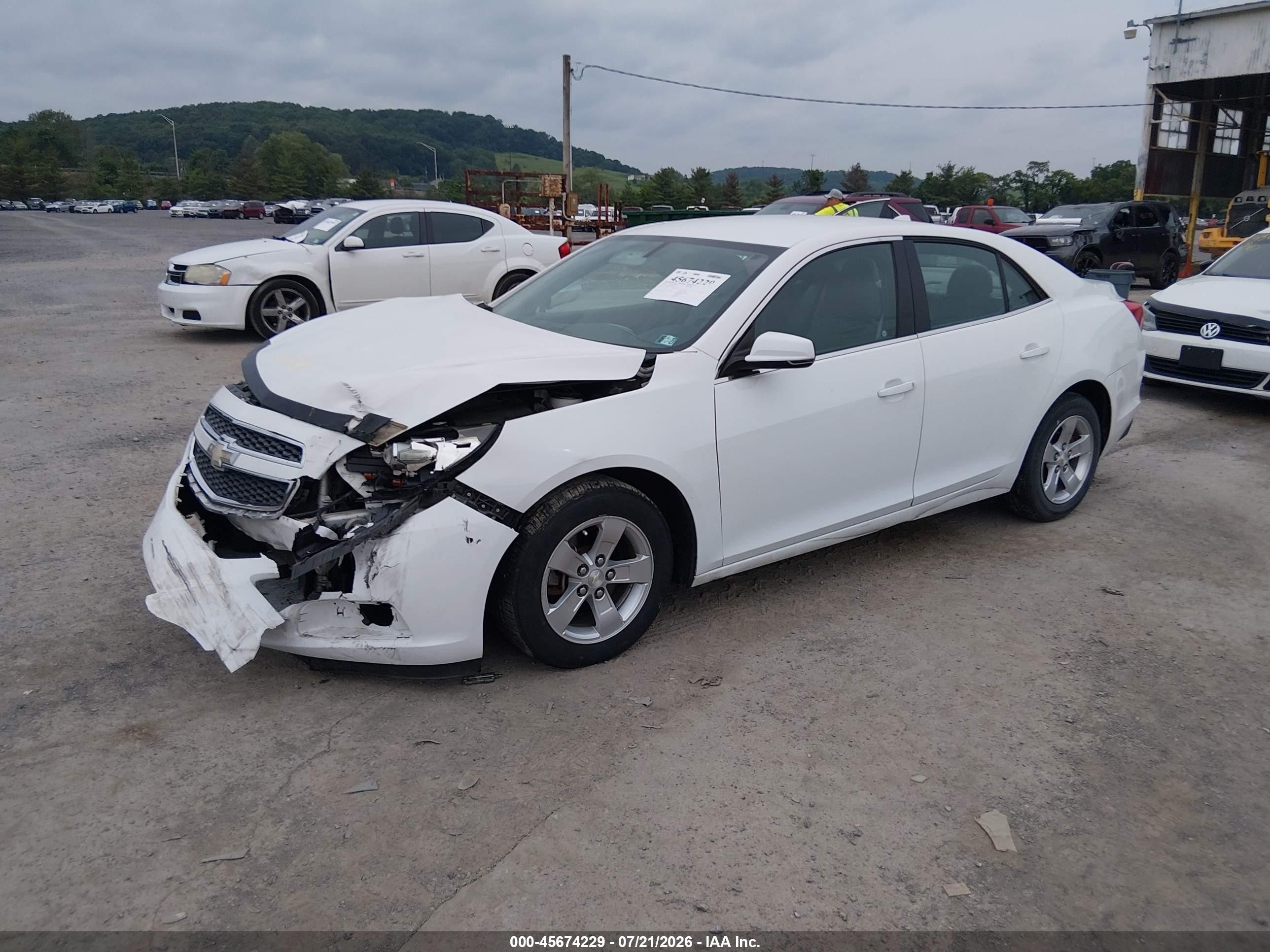 2013 Chevrolet Malibu 1lt White vin: 1G11C5SA5DF200155