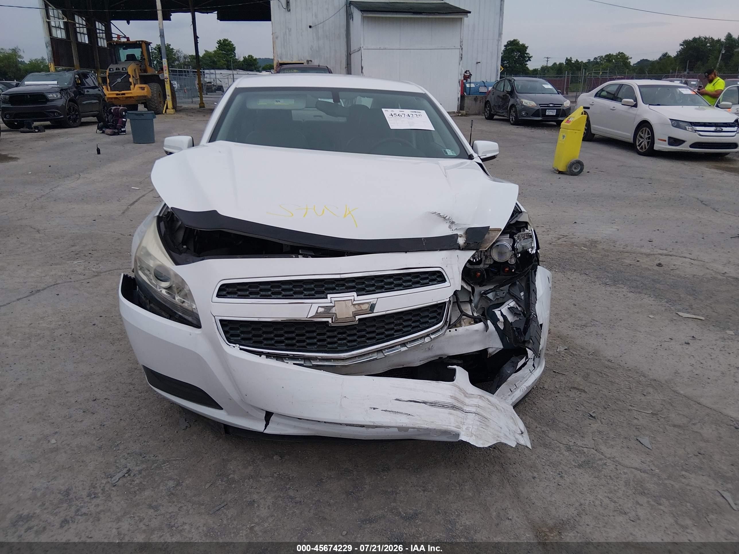 2013 Chevrolet Malibu 1lt White vin: 1G11C5SA5DF200155