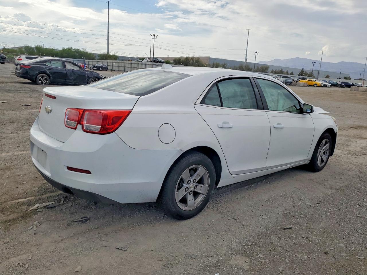2013 Chevrolet Malibu 1lt White vin: 1G11C5SA6DF130875