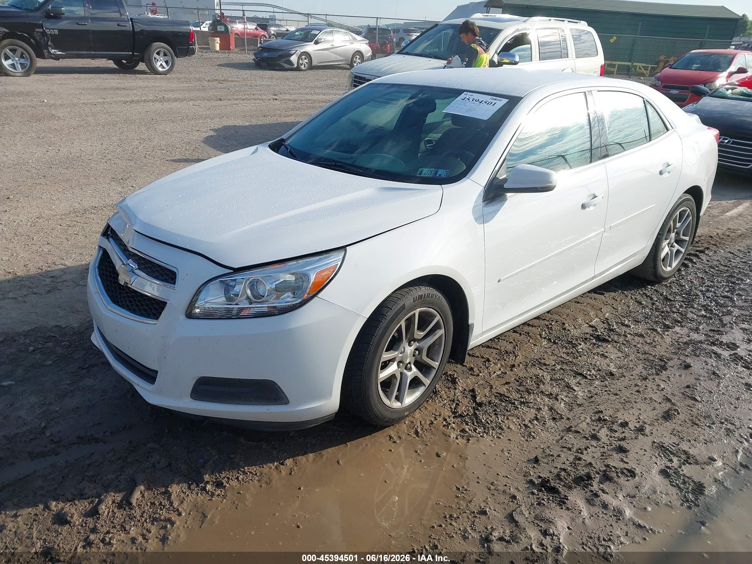2013 Chevrolet Malibu 1lt White vin: 1G11C5SA6DF175556