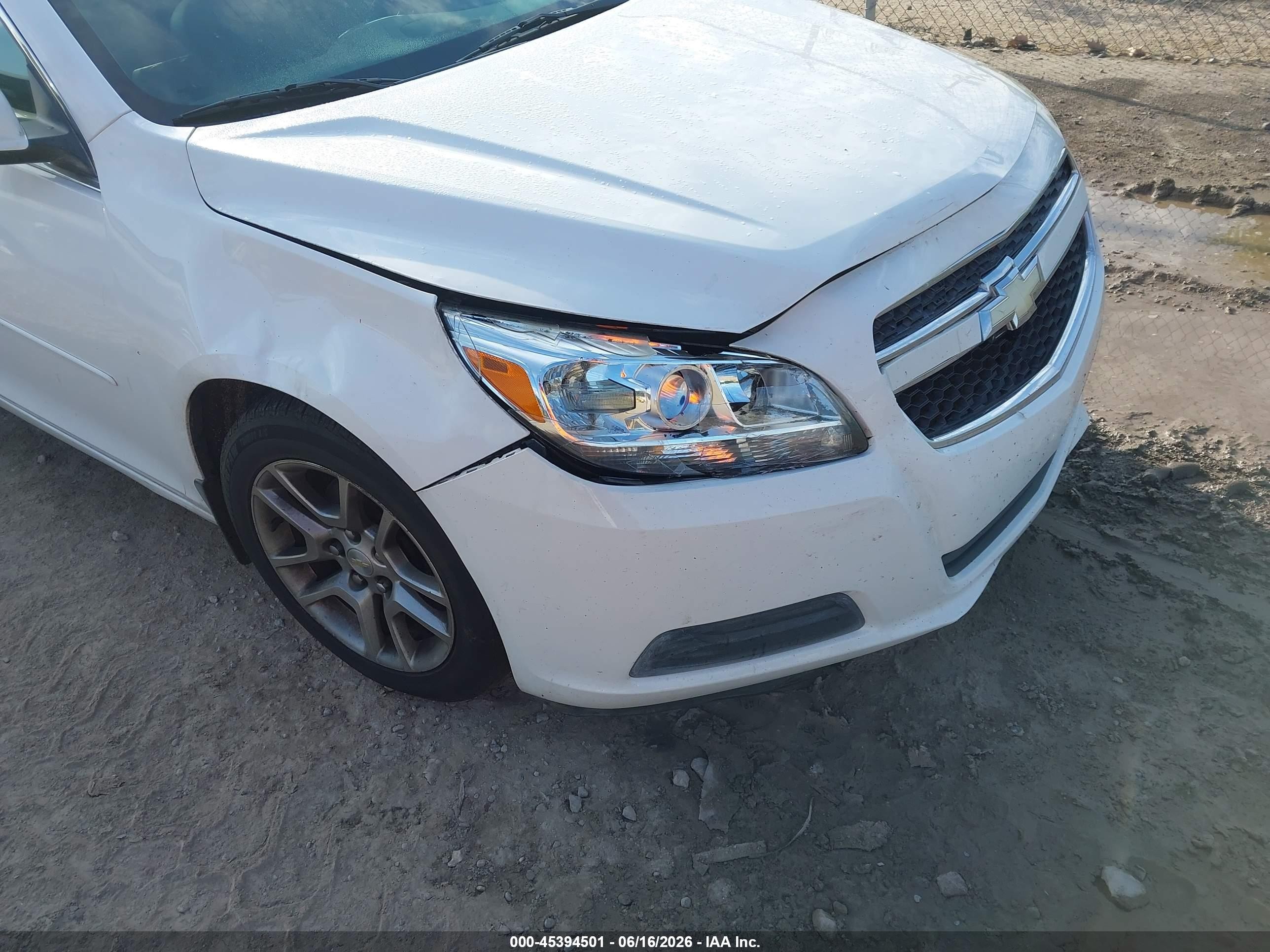 2013 Chevrolet Malibu 1lt White vin: 1G11C5SA6DF175556
