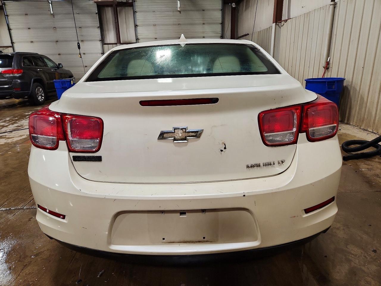 2013 Chevrolet Malibu 1lt White vin: 1G11C5SA6DF352882