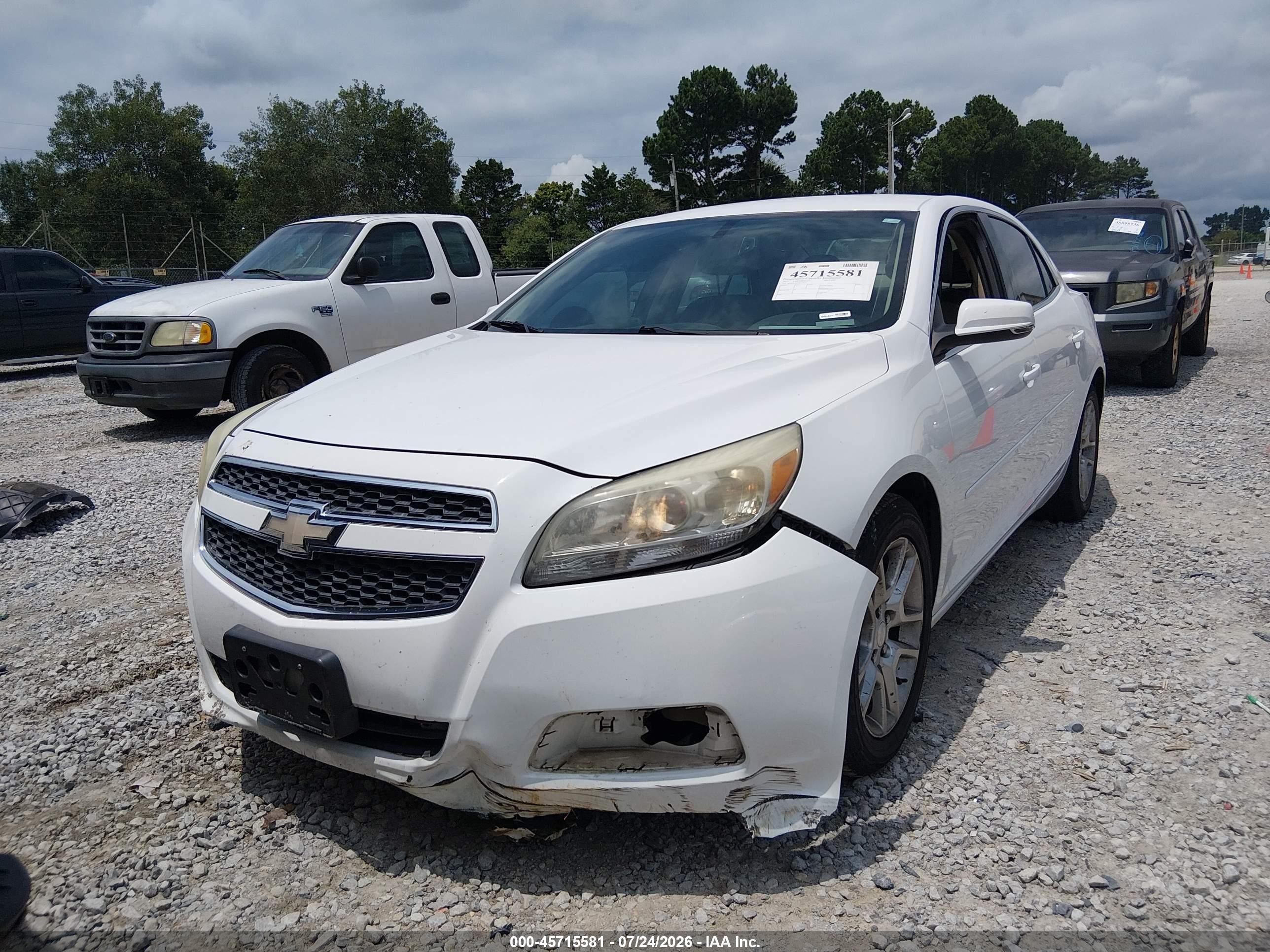 2013 Chevrolet Malibu 1lt White vin: 1G11C5SA7DF173637
