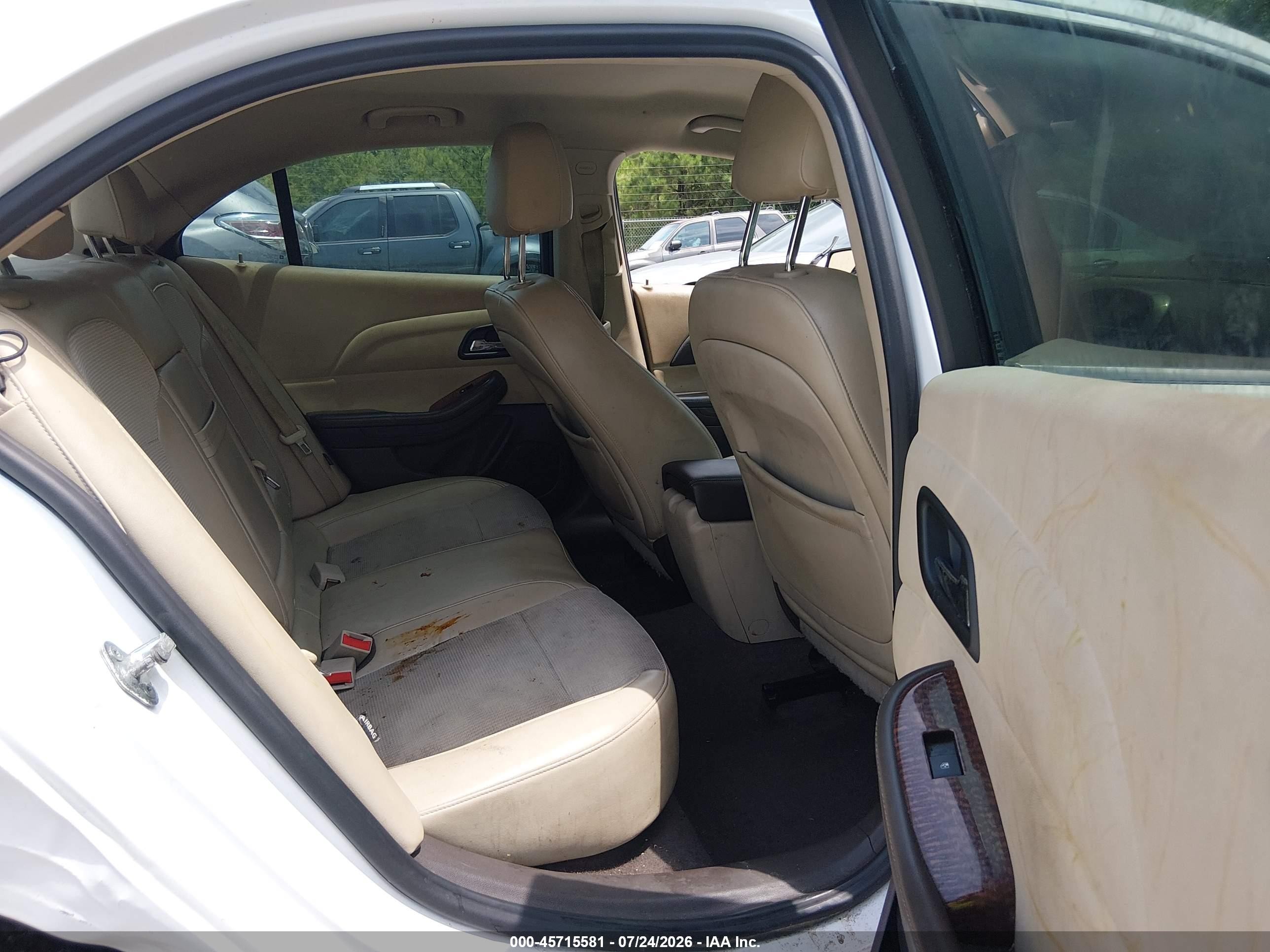 2013 Chevrolet Malibu 1lt White vin: 1G11C5SA7DF173637